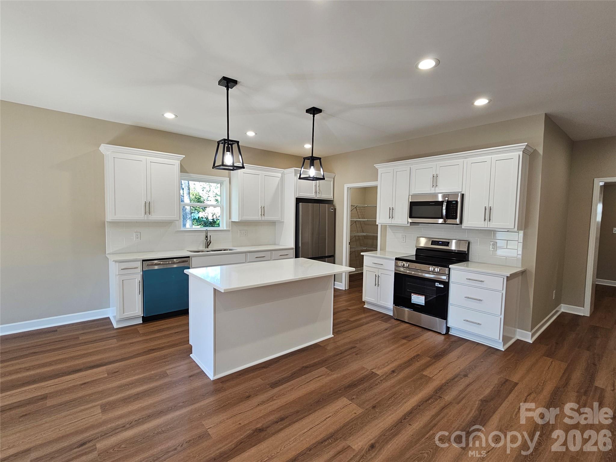3670 Travertine Drive Property Photo 7