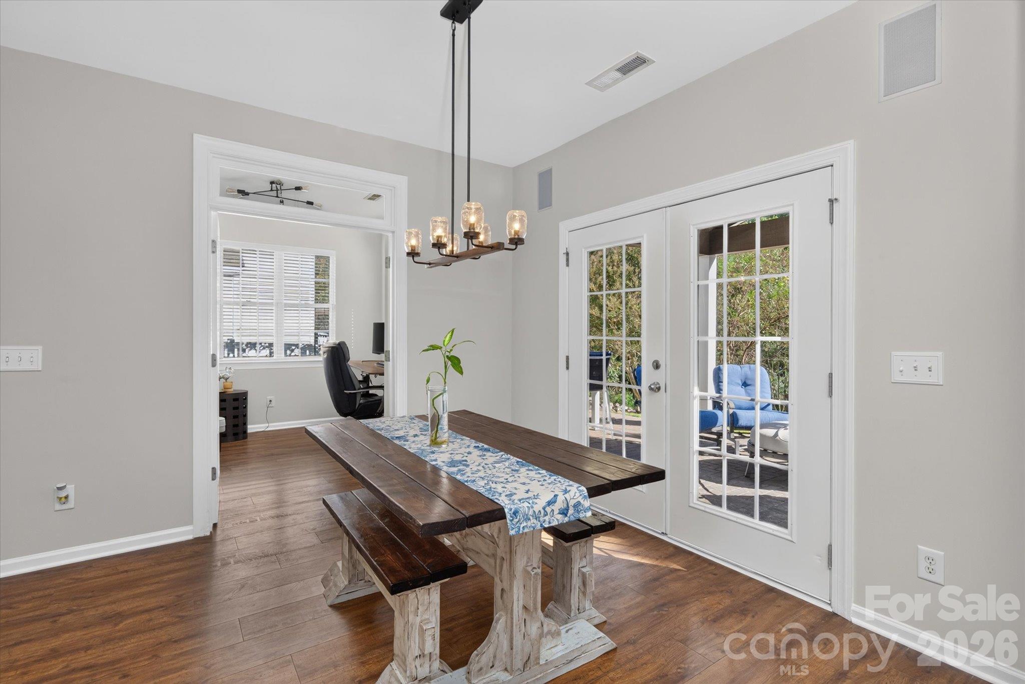 6107 Cactus Valley Road Property Photo 12