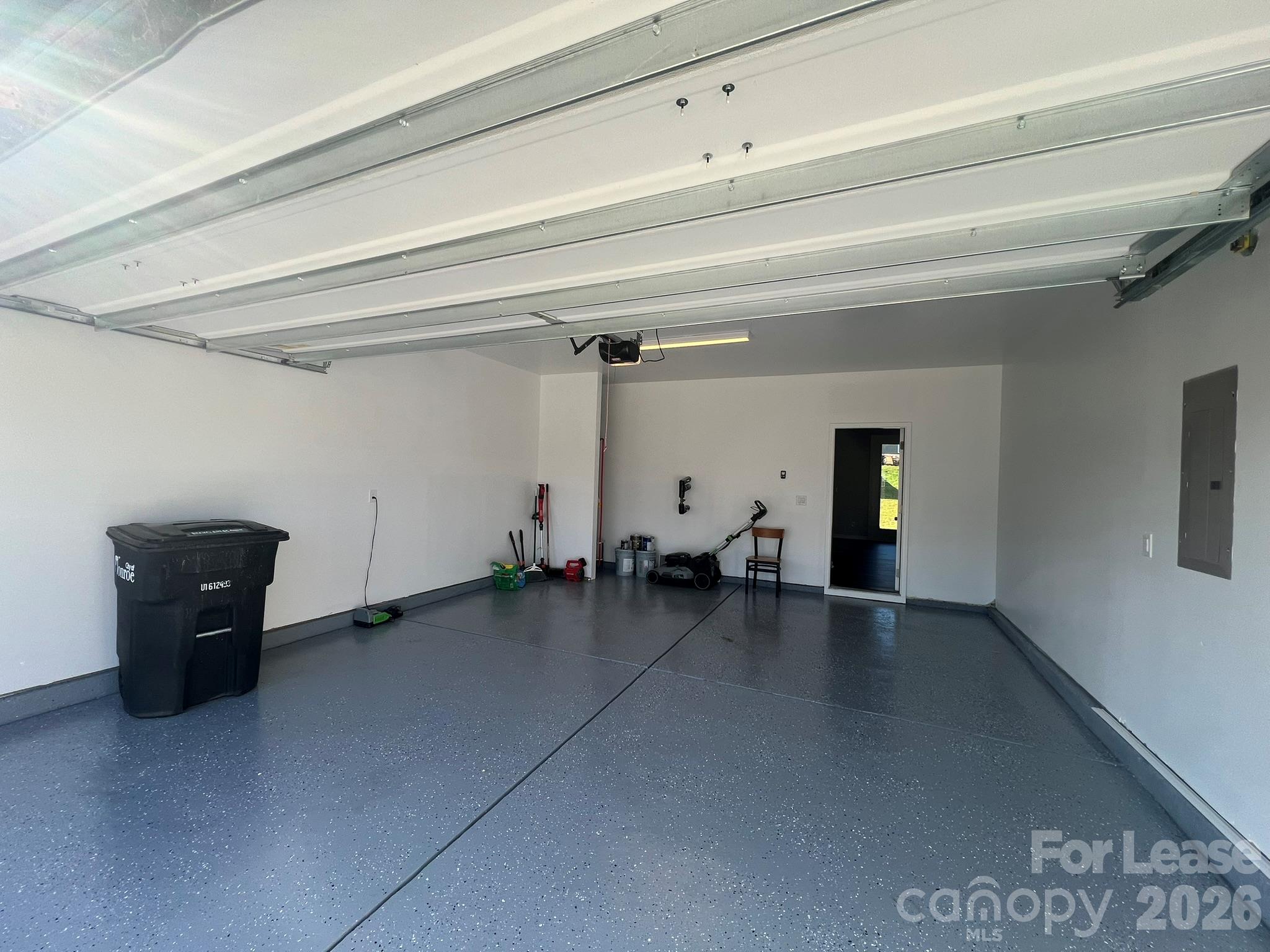 621 High Hill Drive Property Photo 2