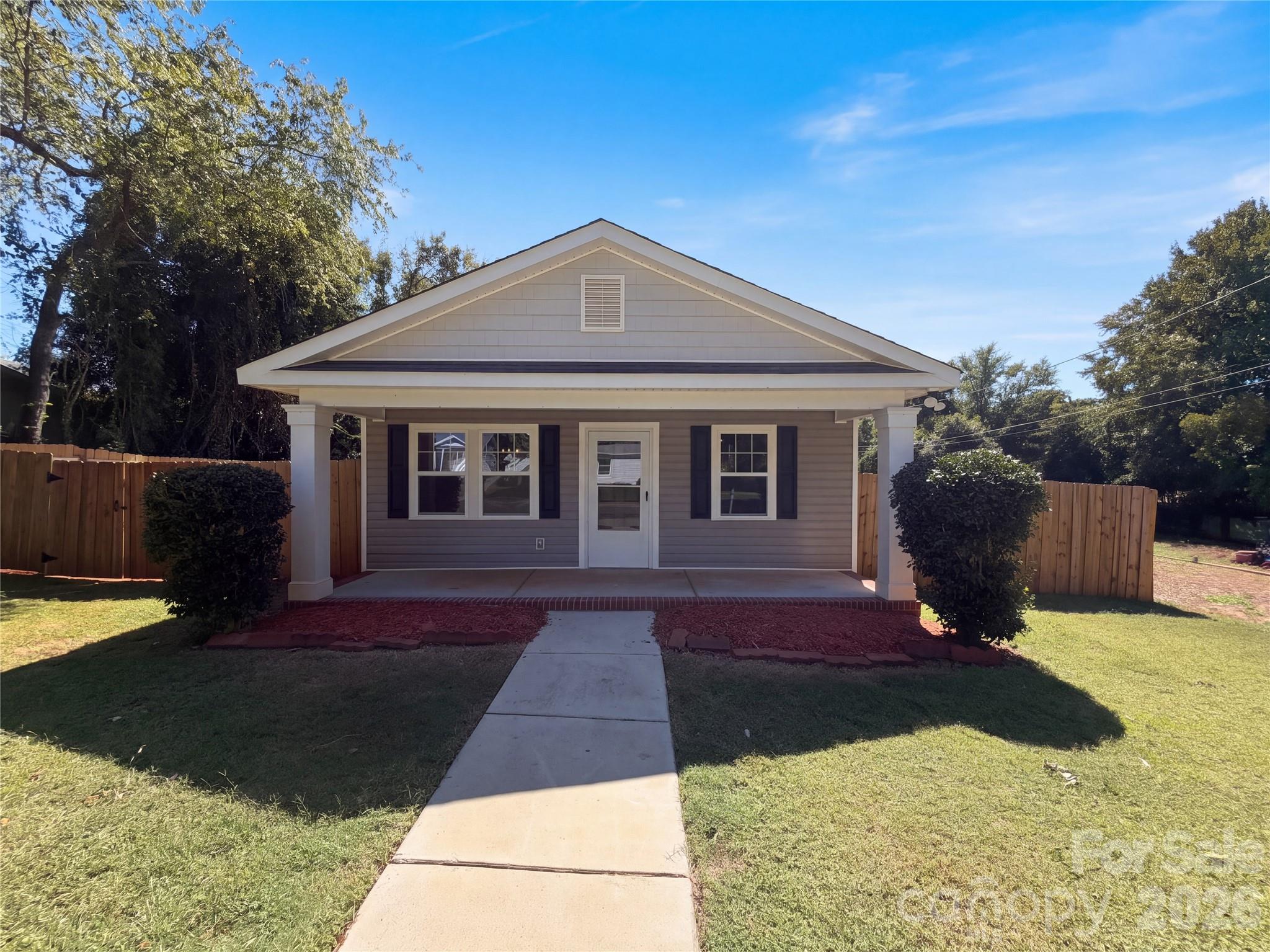 413 Greenwood Drive Property Photo 1