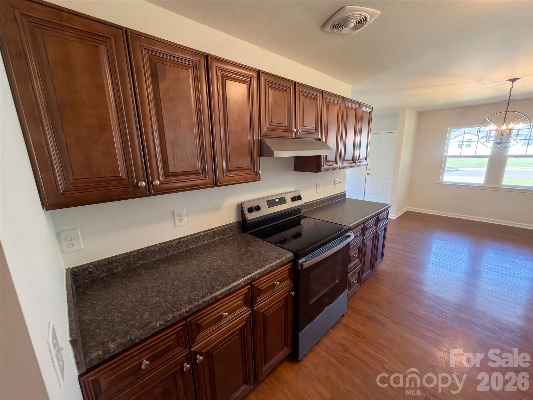 413 Greenwood Drive Property Photo 7