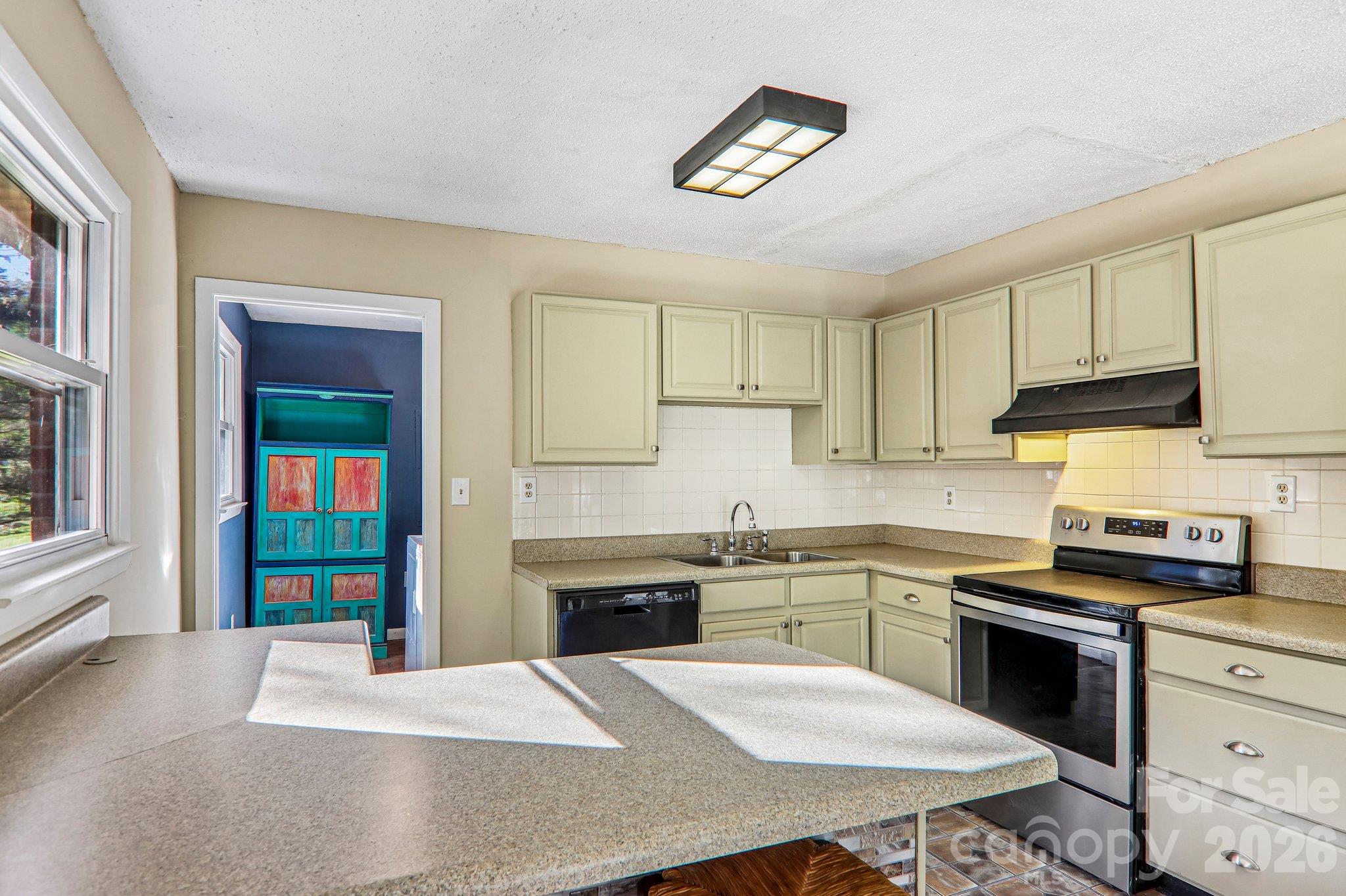 96 Rhinehart Street Property Photo 10