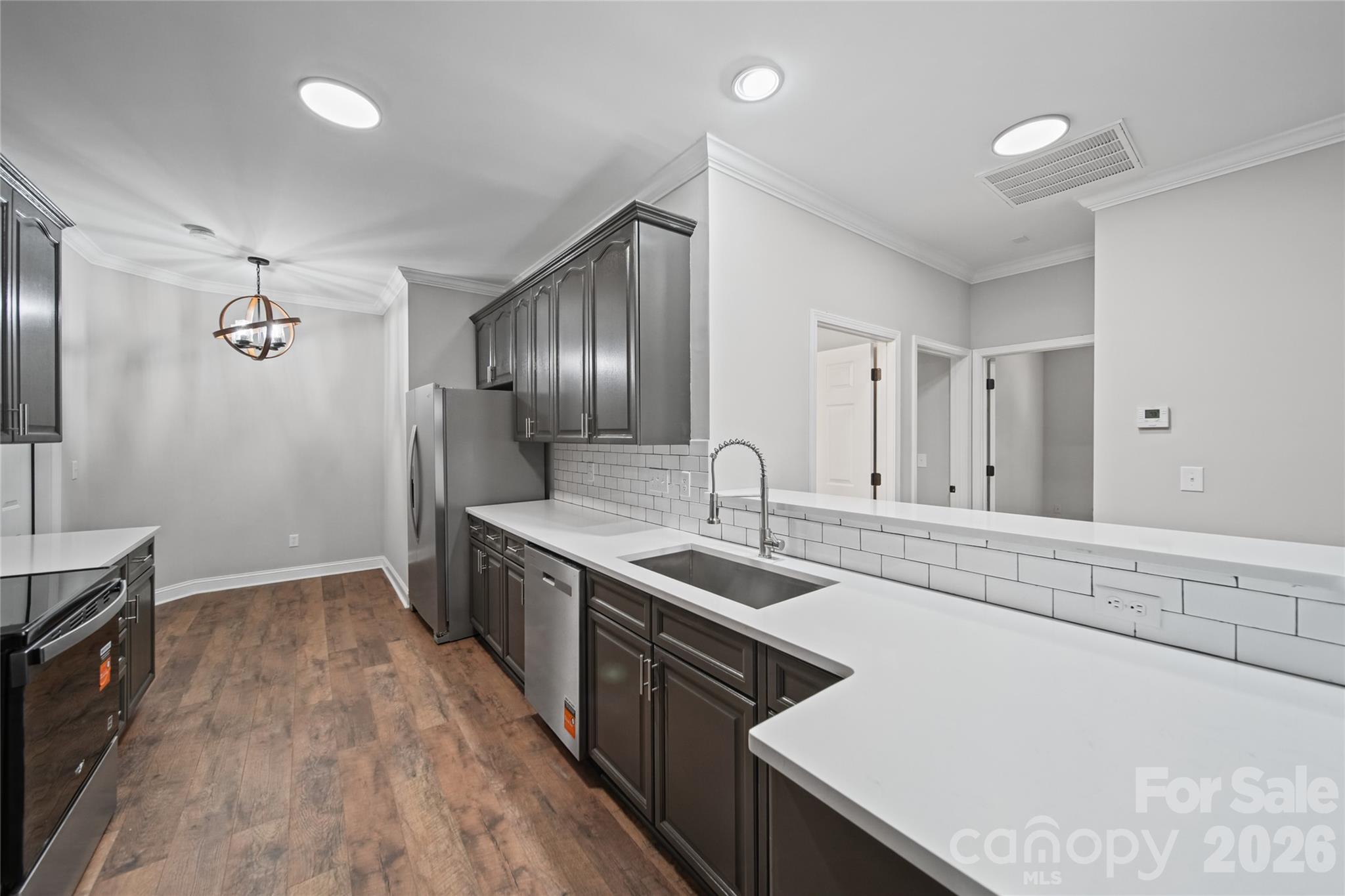 3741 Oak View Court Property Photo 6