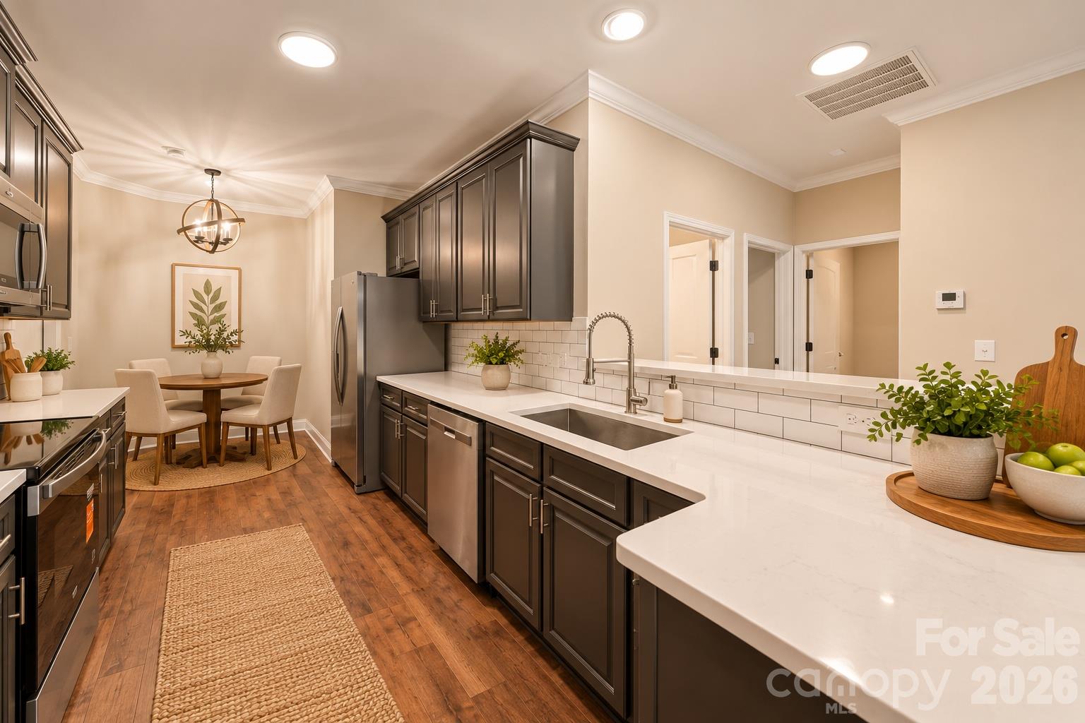 3741 Oak View Court Property Photo 7