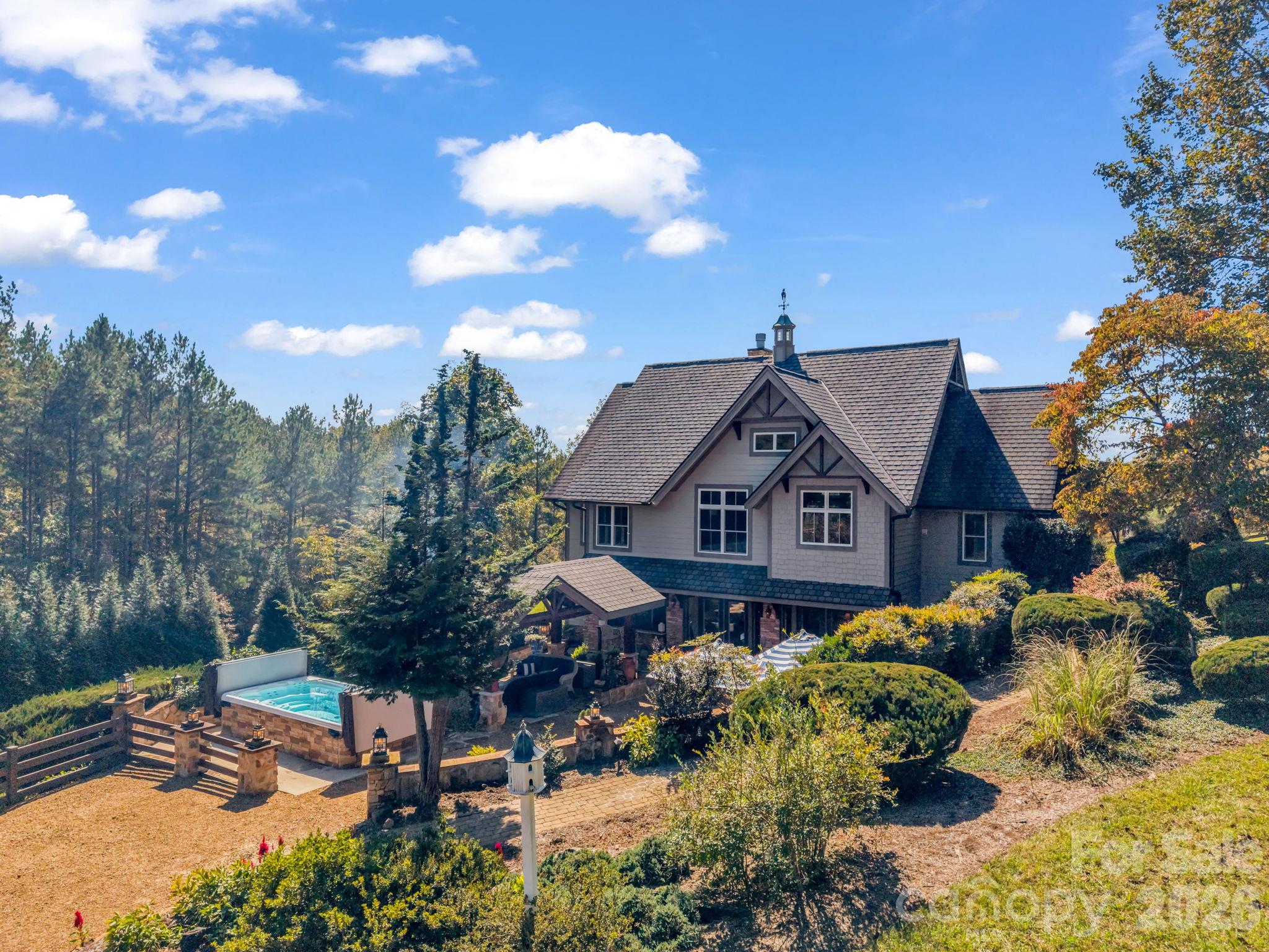 140 Blazing Star Lane Property Photo 1