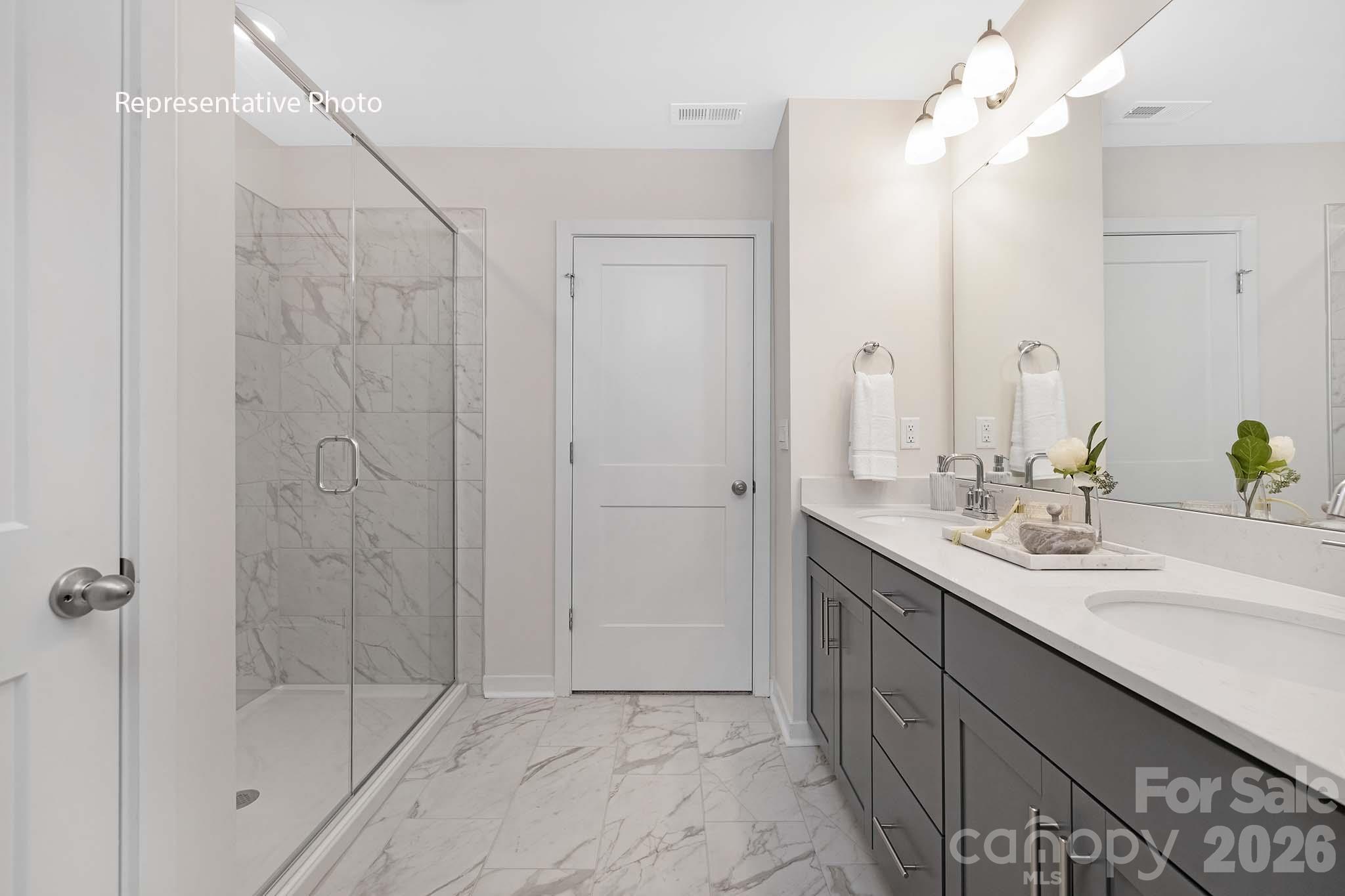 583 W Park Avenue Twnh D Property Photo 22