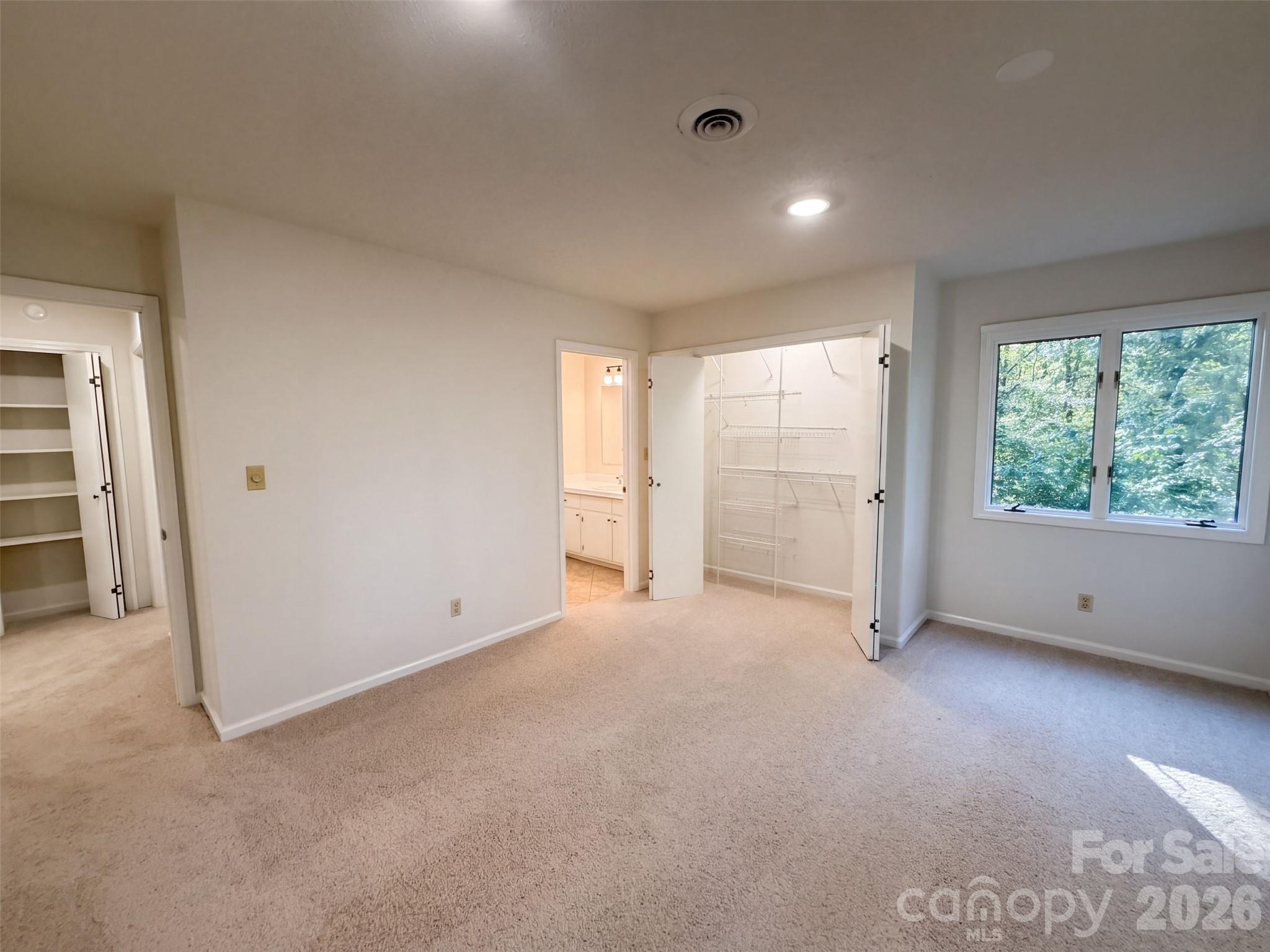 1801 Dogwood Court Property Photo 4