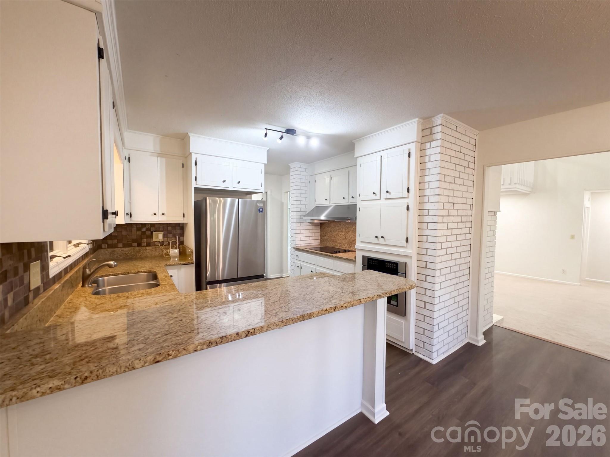 1801 Dogwood Court Property Photo 6