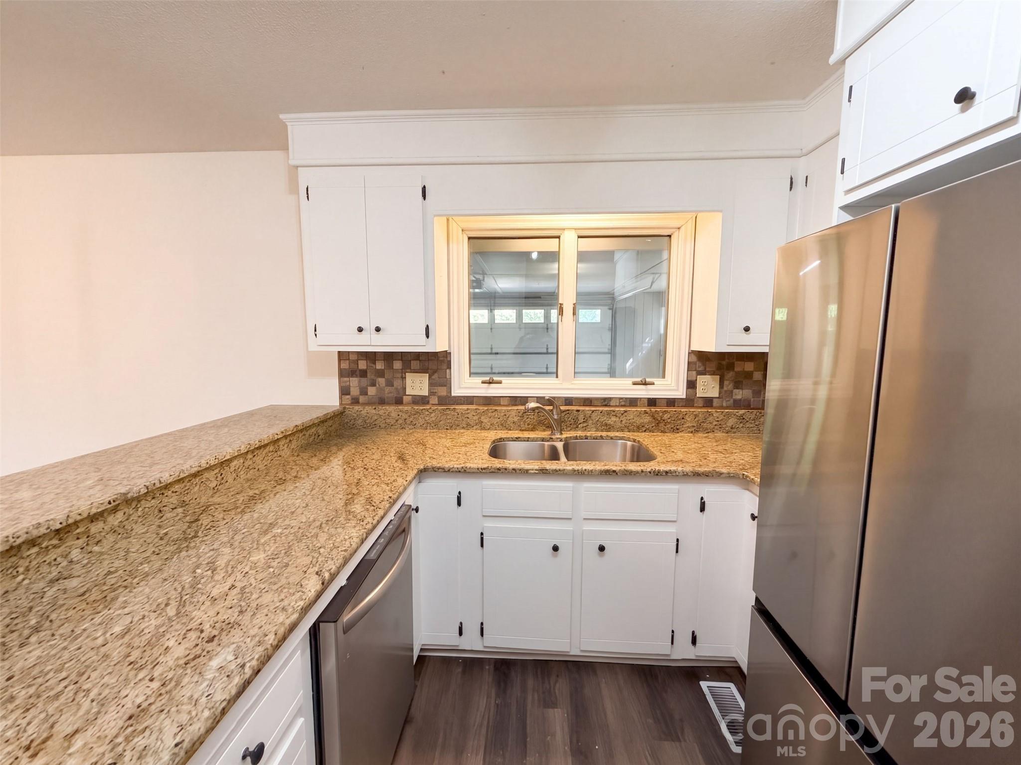 1801 Dogwood Court Property Photo 7