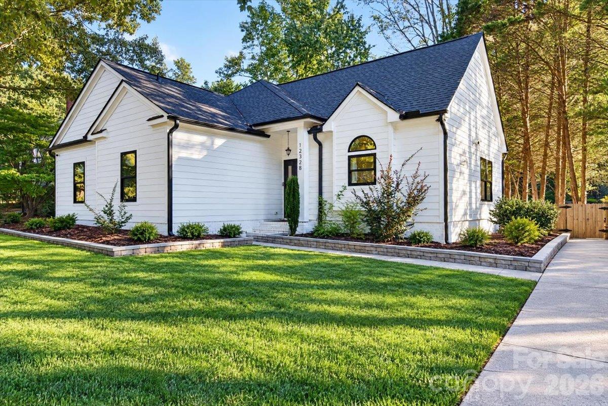 12328 Sparkling Way Property Photo 2