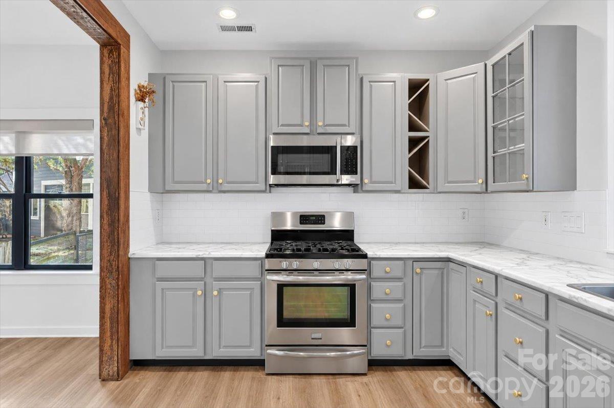 12328 Sparkling Way Property Photo 16