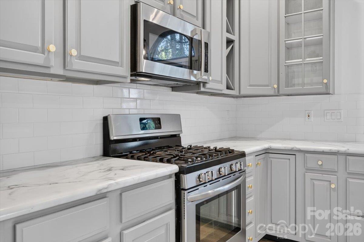 12328 Sparkling Way Property Photo 18