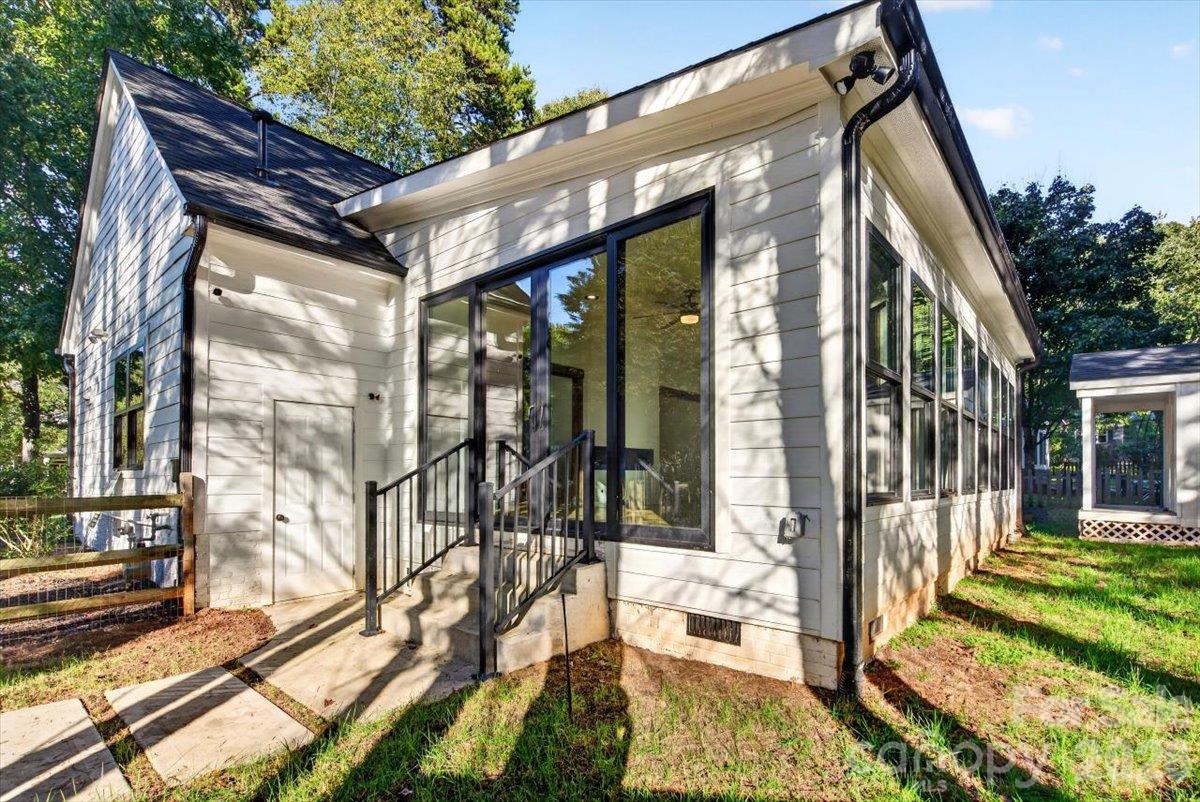 12328 Sparkling Way Property Photo 38