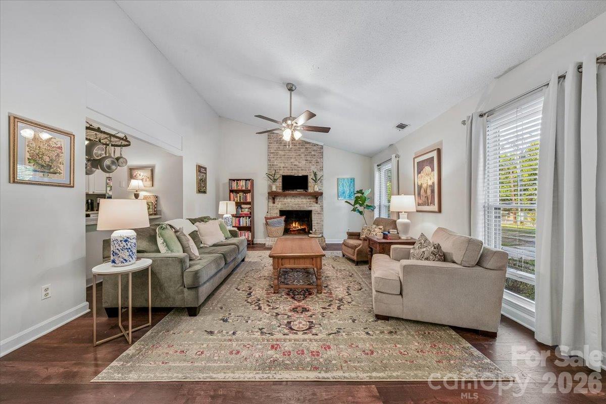 6000 Gate Post Road Property Photo 11