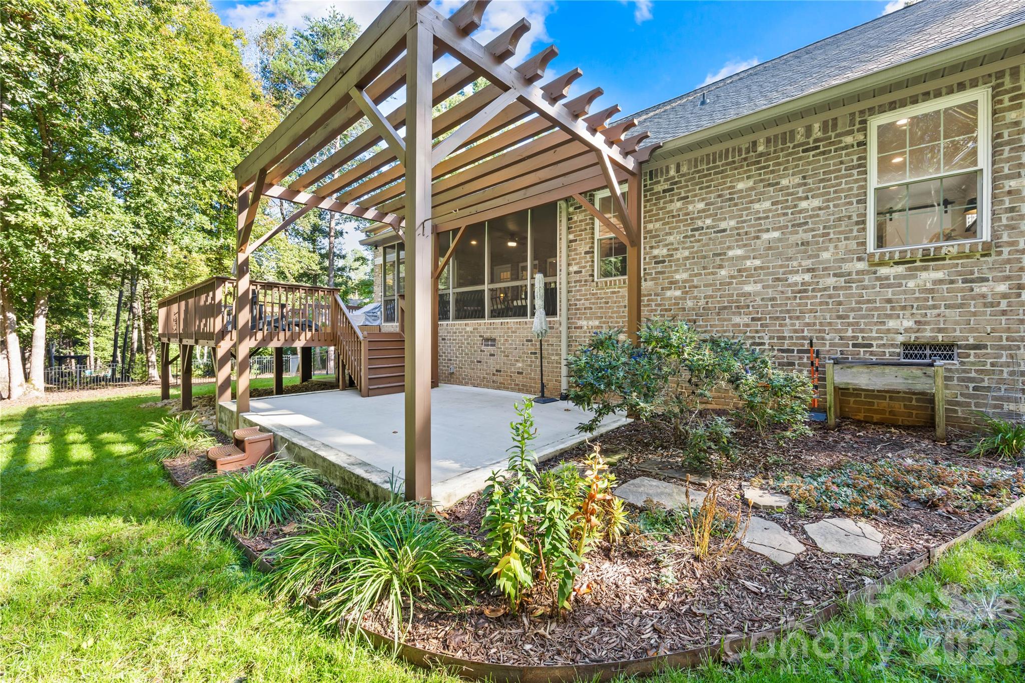 4587 Sawgrass Court Property Photo 12