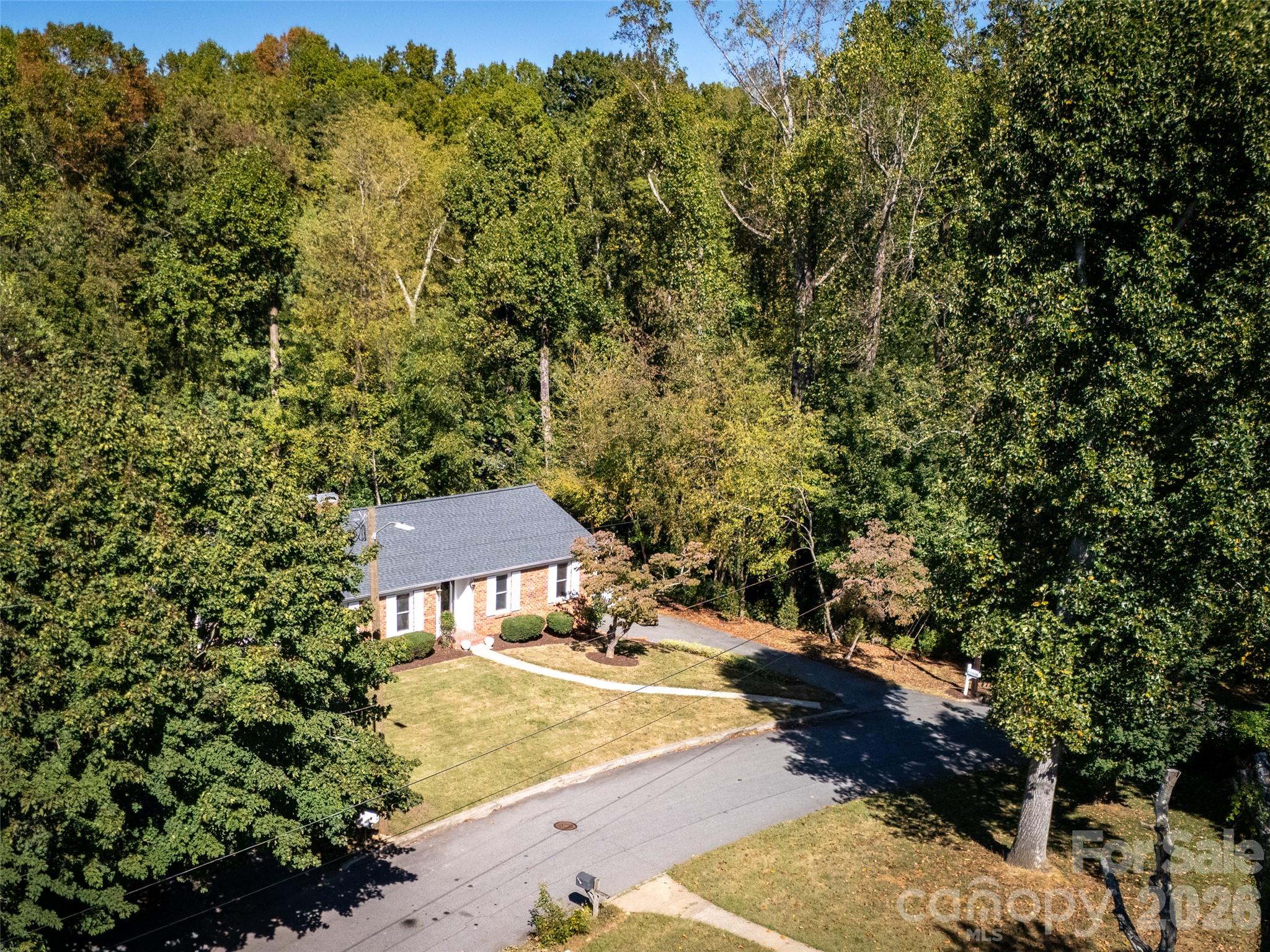 6 Crestwood Lane Property Photo 2