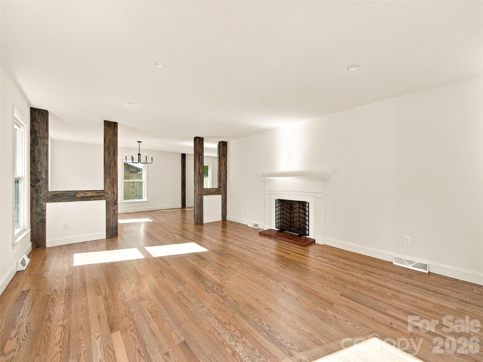 6 Crestwood Lane Property Photo 4