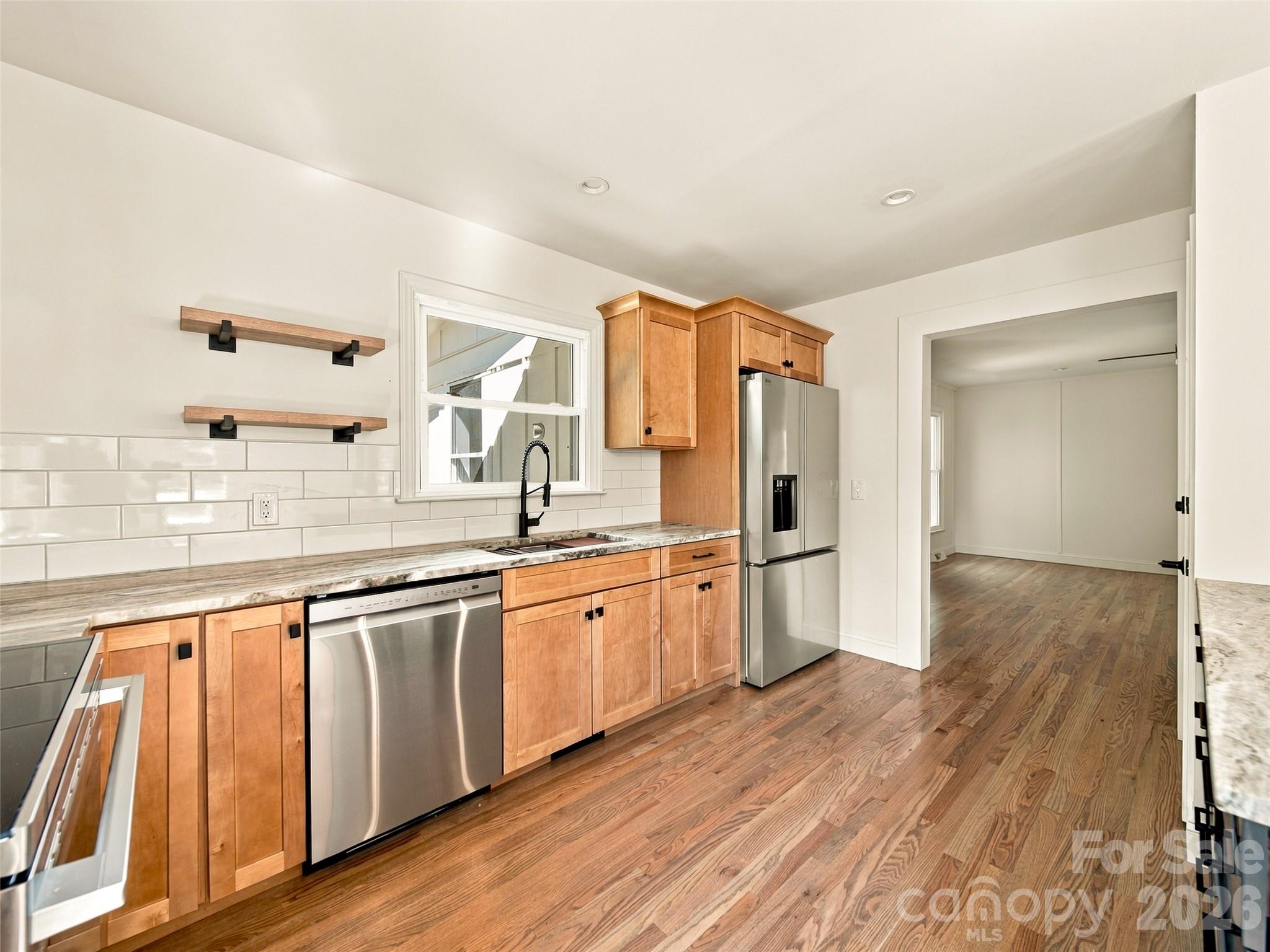 6 Crestwood Lane Property Photo 9
