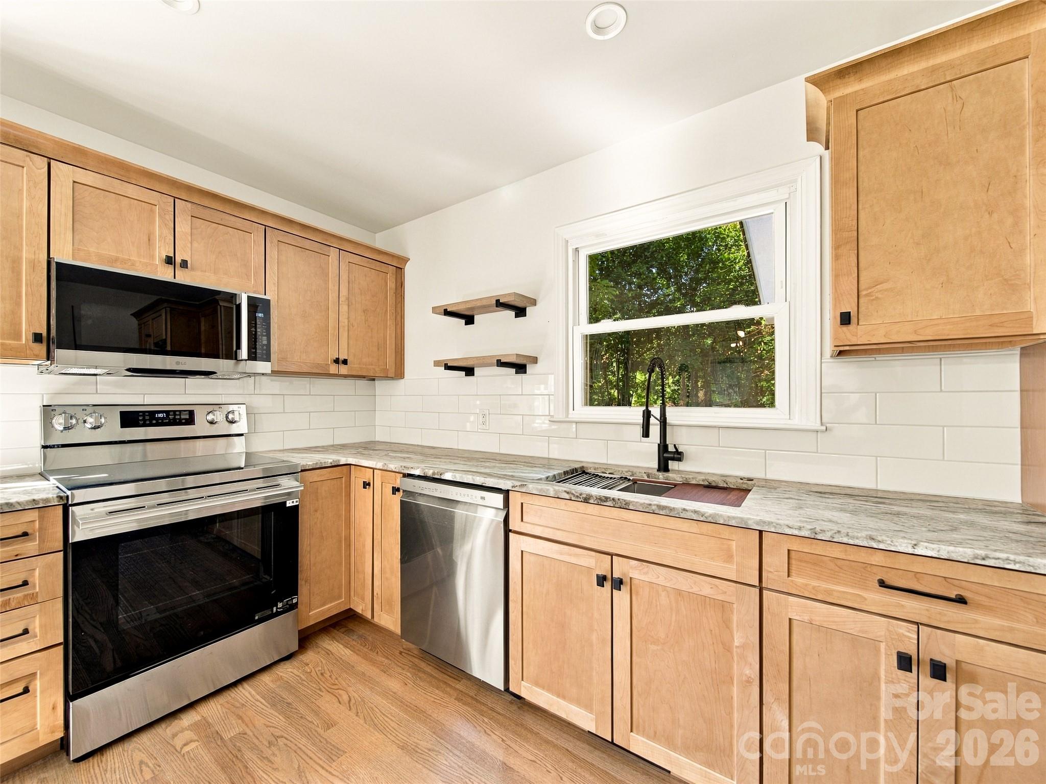 6 Crestwood Lane Property Photo 11