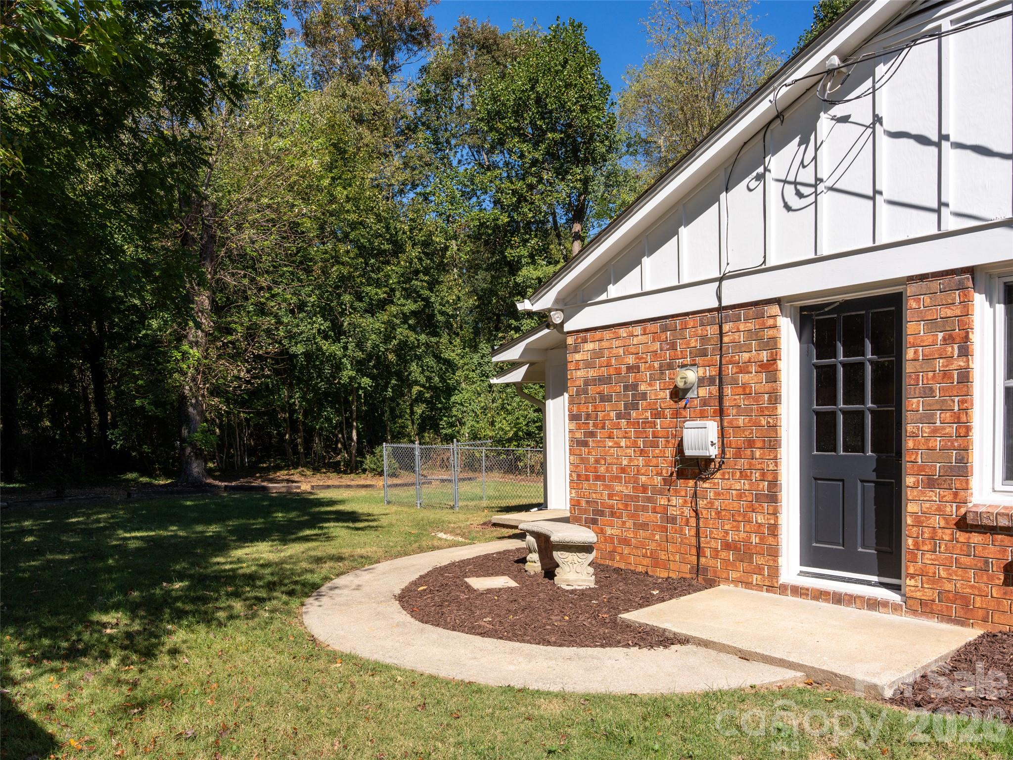 6 Crestwood Lane Property Photo 44