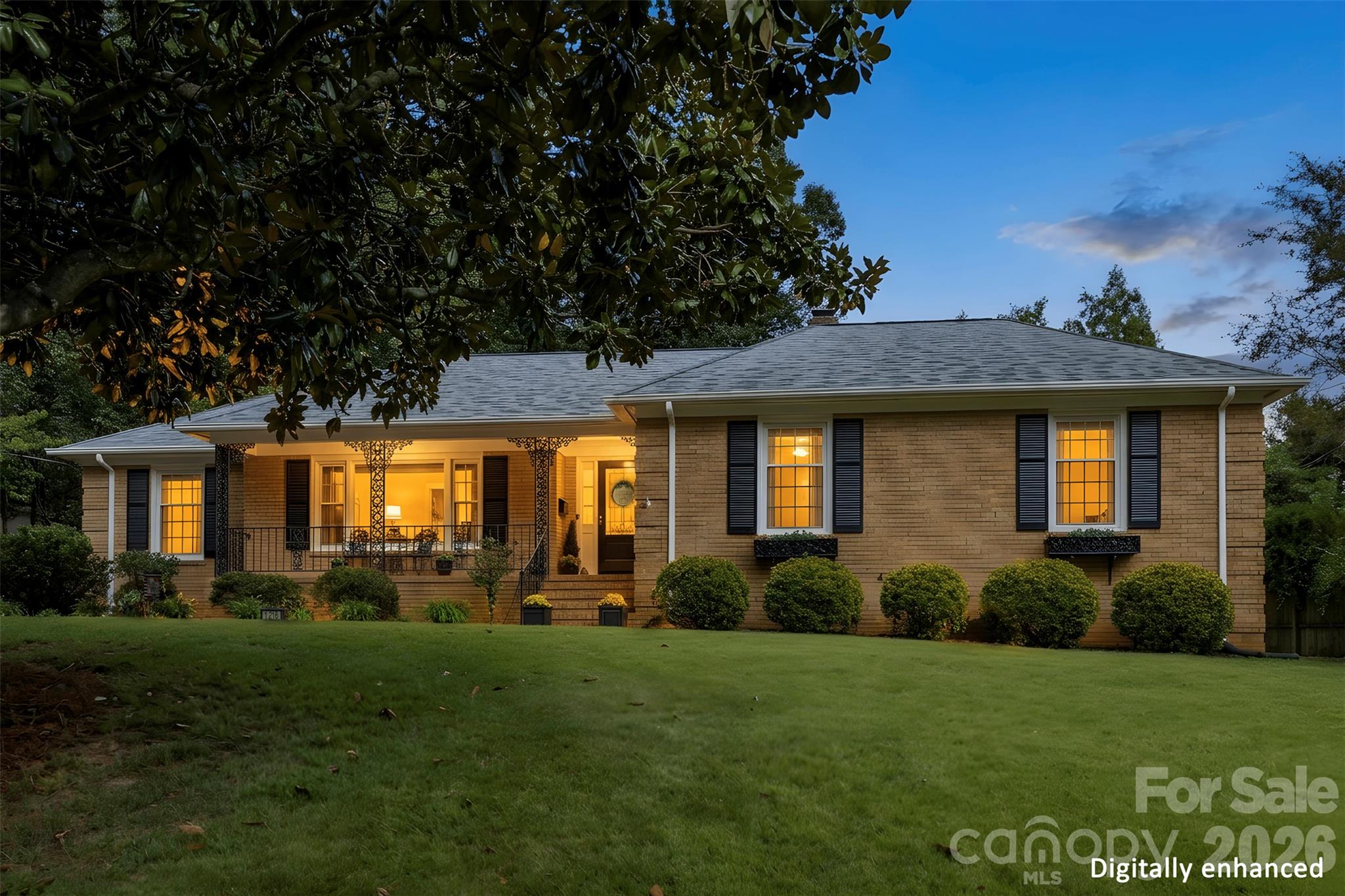 1216 Queensgate Street Property Photo 1