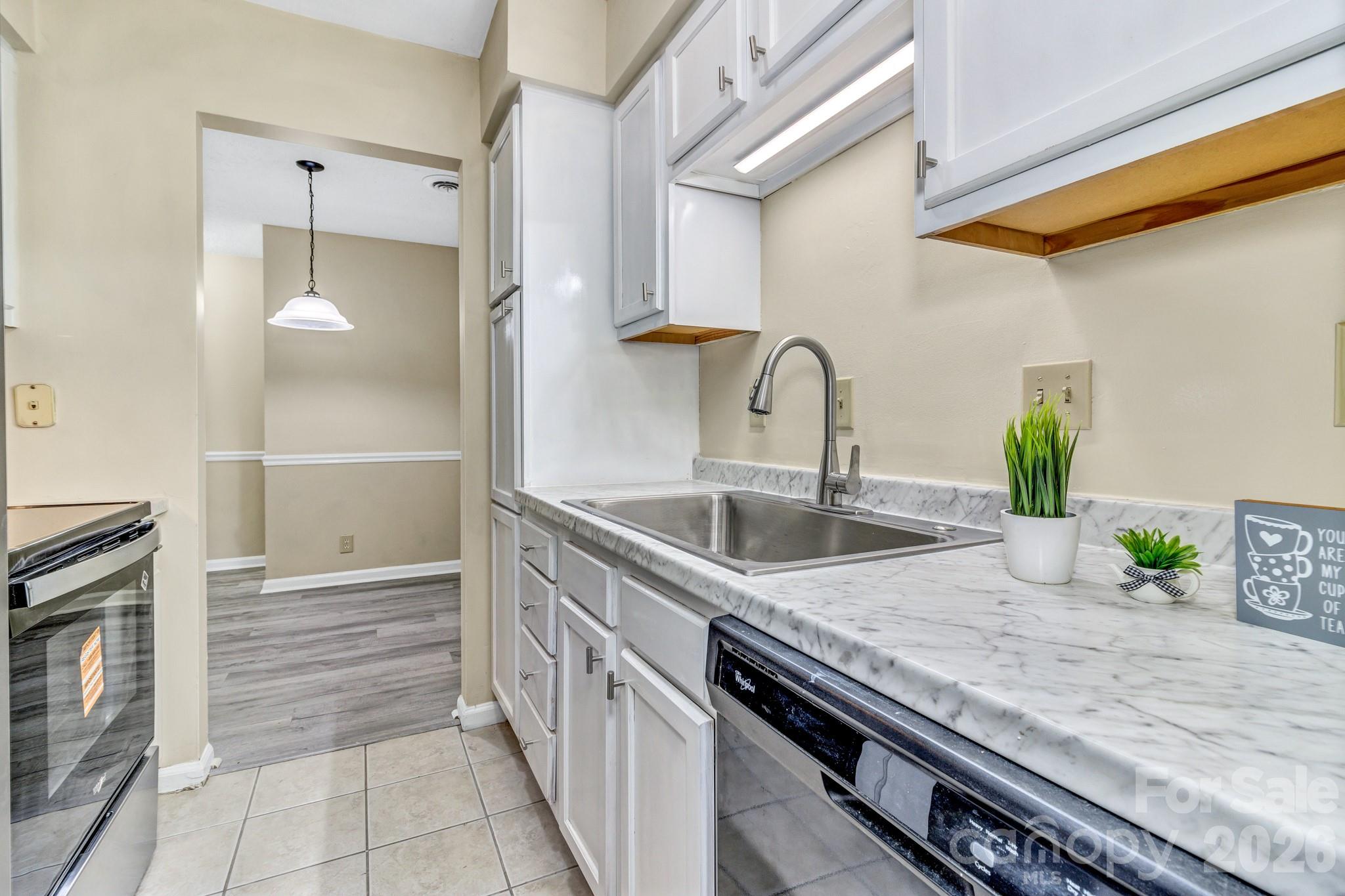 110 Heywood Road 11a Property Photo 17