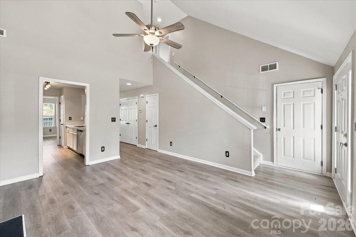 7812 Montbrook Drive Property Photo 6