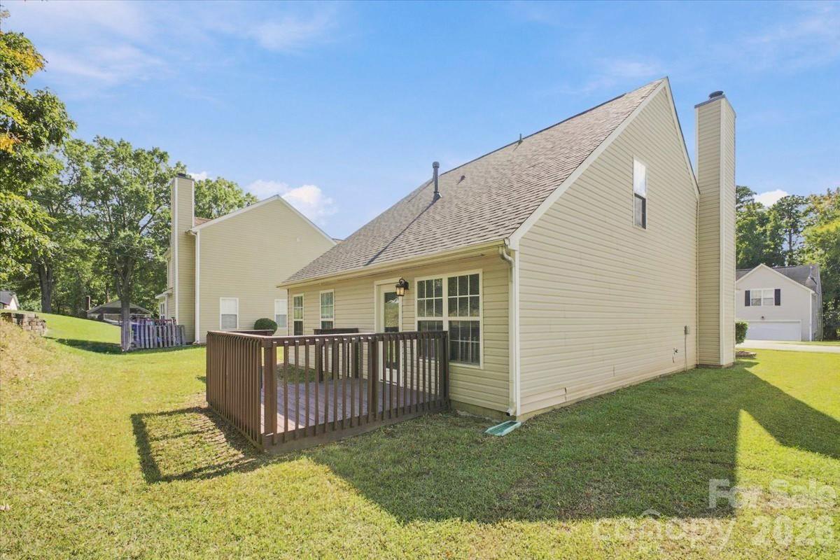 7812 Montbrook Drive Property Photo 28