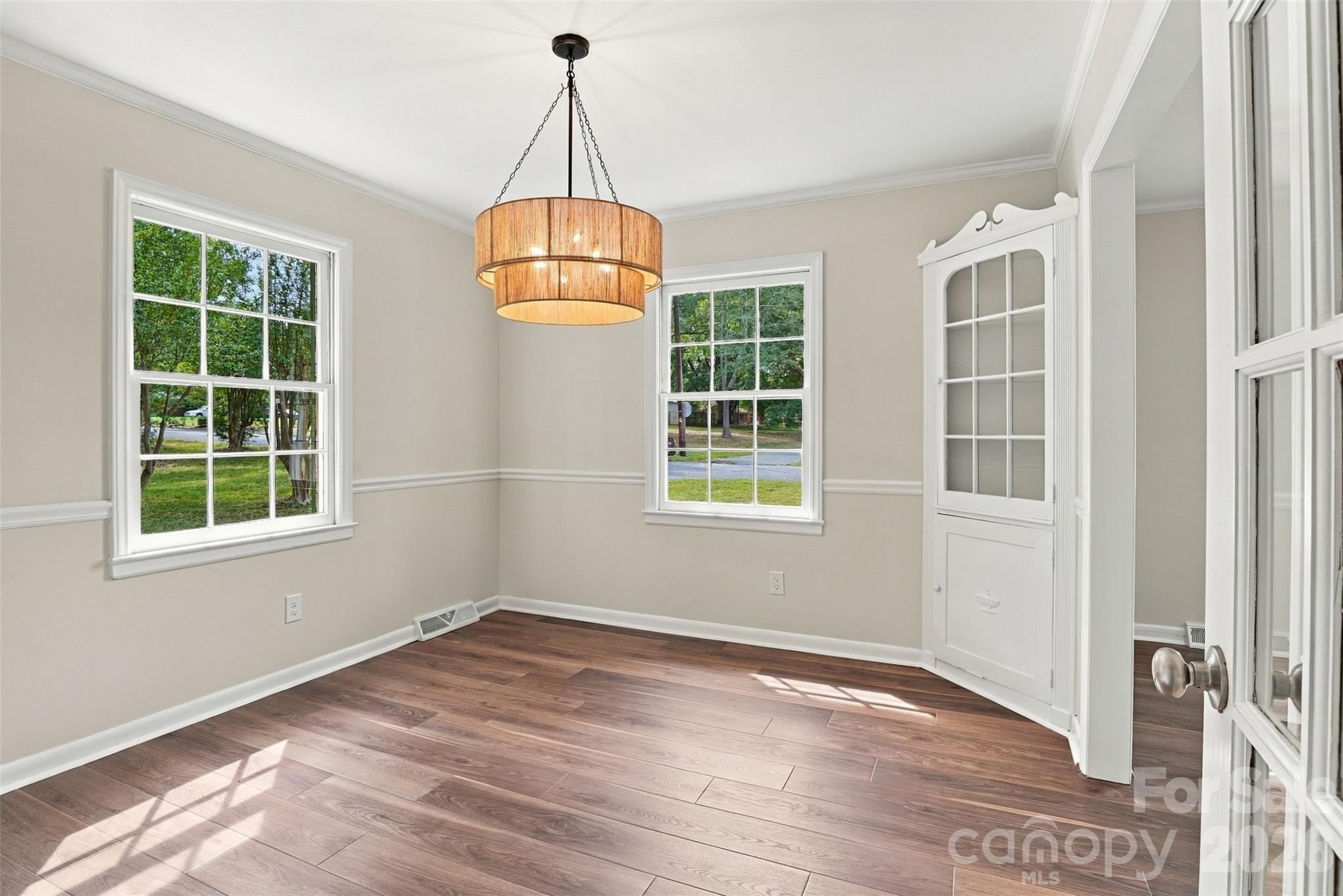 605 Roberts Street Property Photo 9