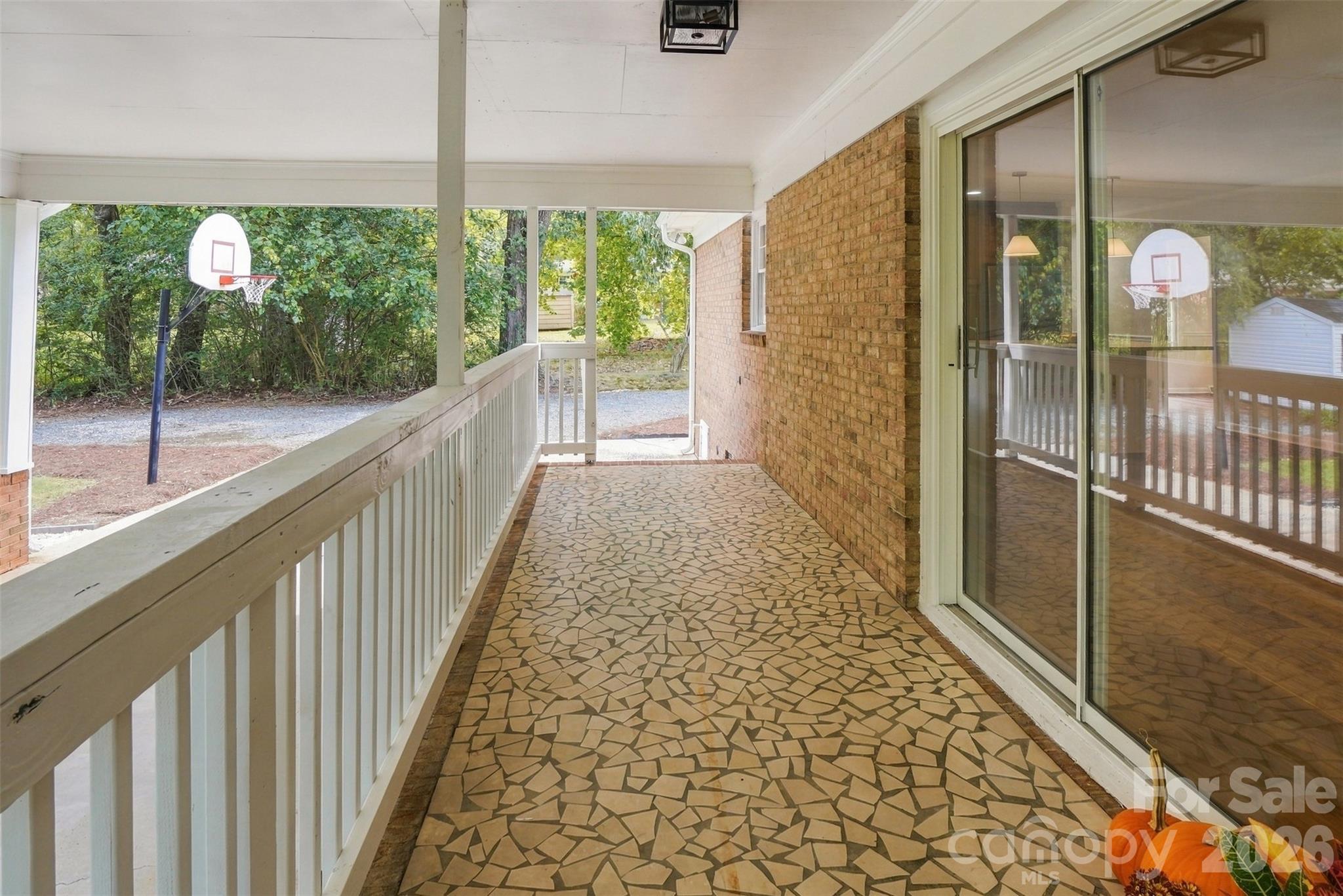 605 Roberts Street Property Photo 23