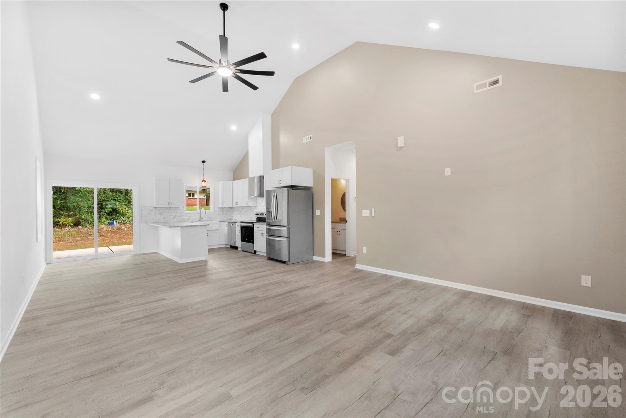1618 Eaves Road Property Photo 13