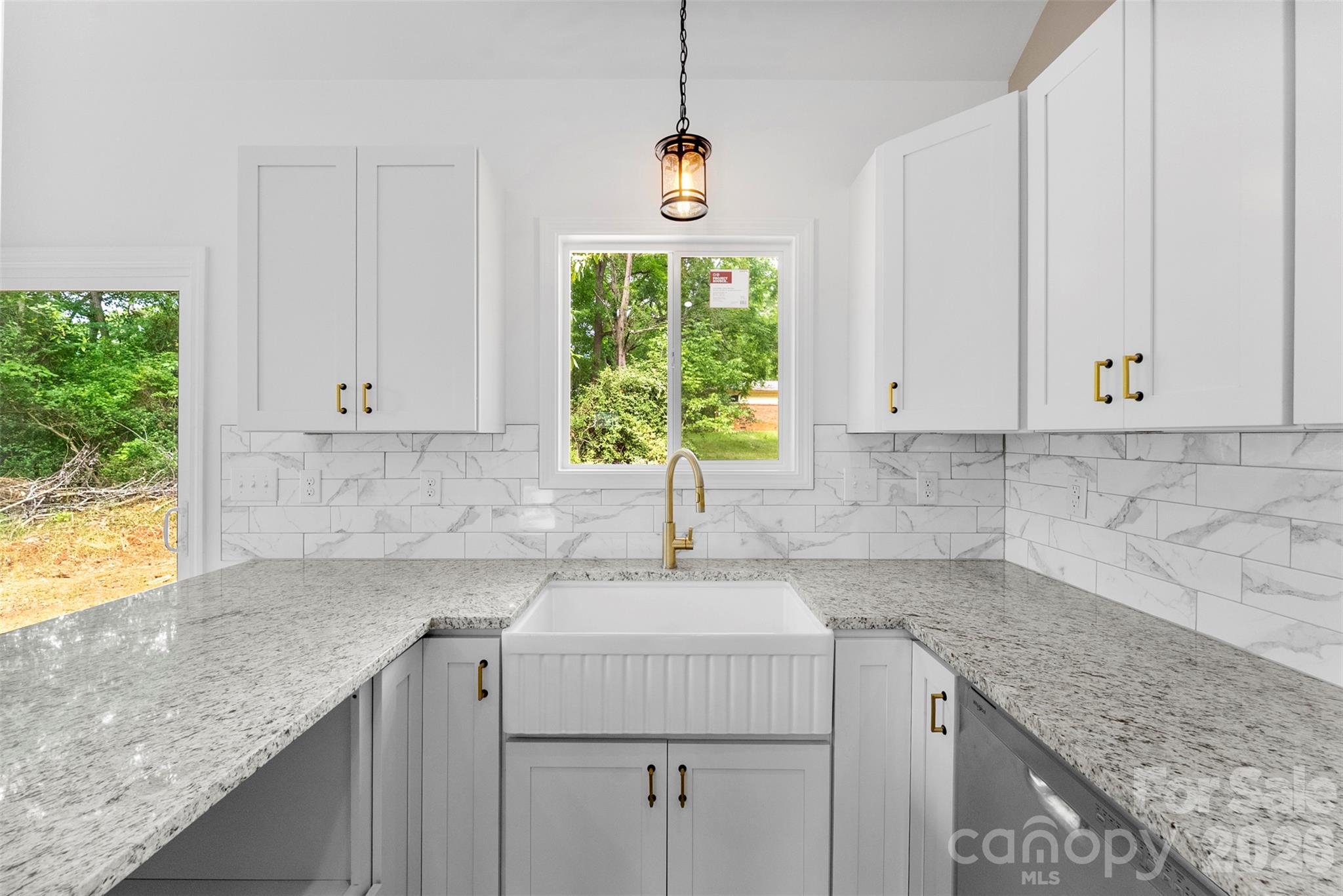 1618 Eaves Road Property Photo 18