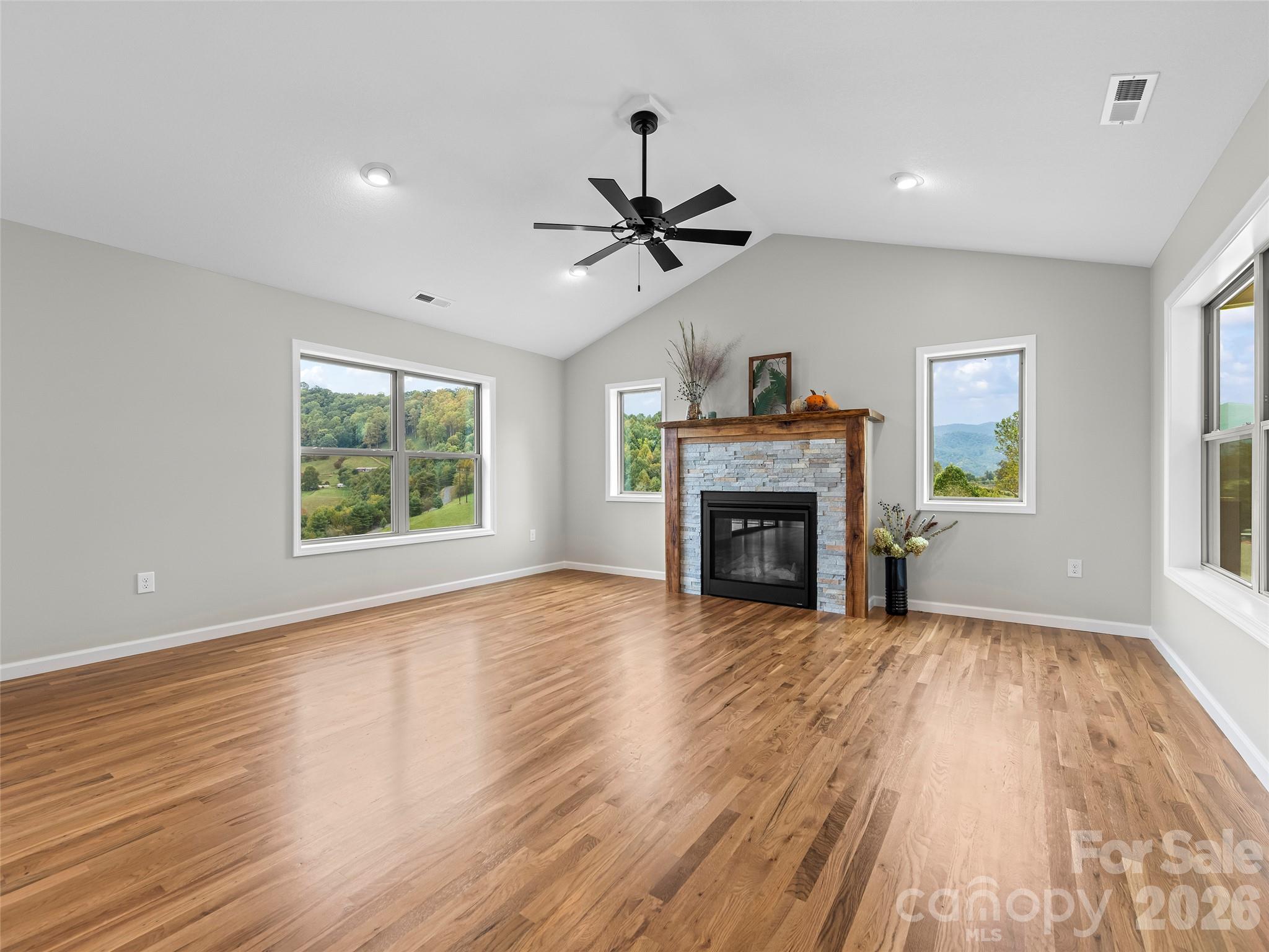 210 Aster Ridge Drive Property Photo 9