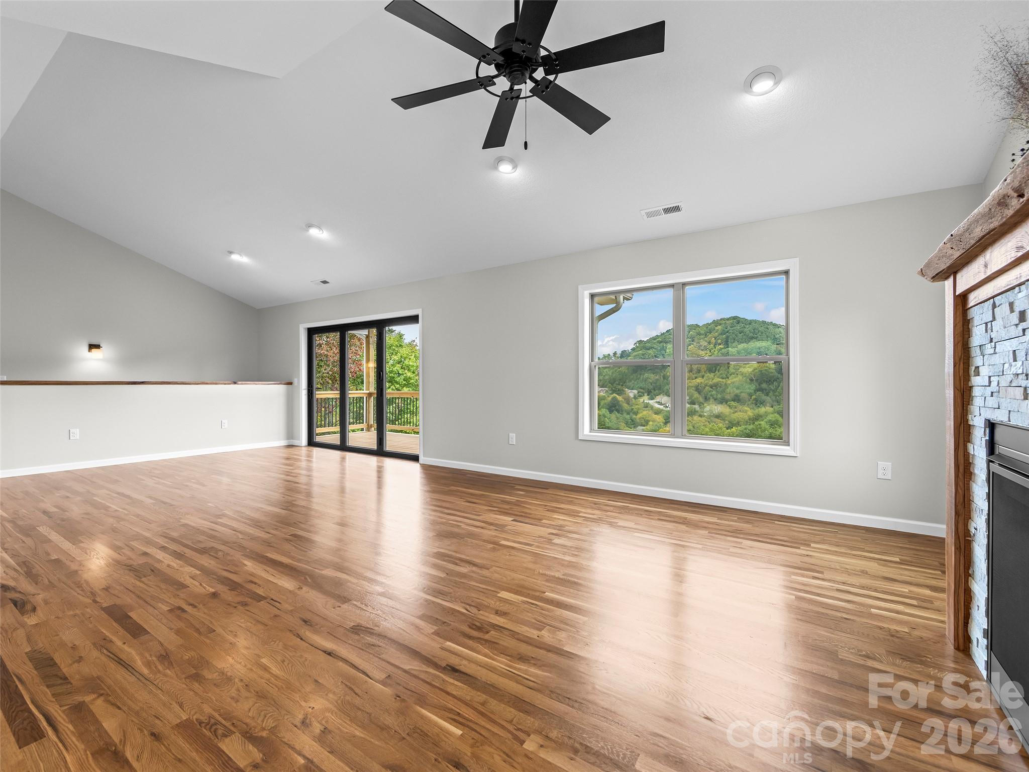 210 Aster Ridge Drive Property Photo 10