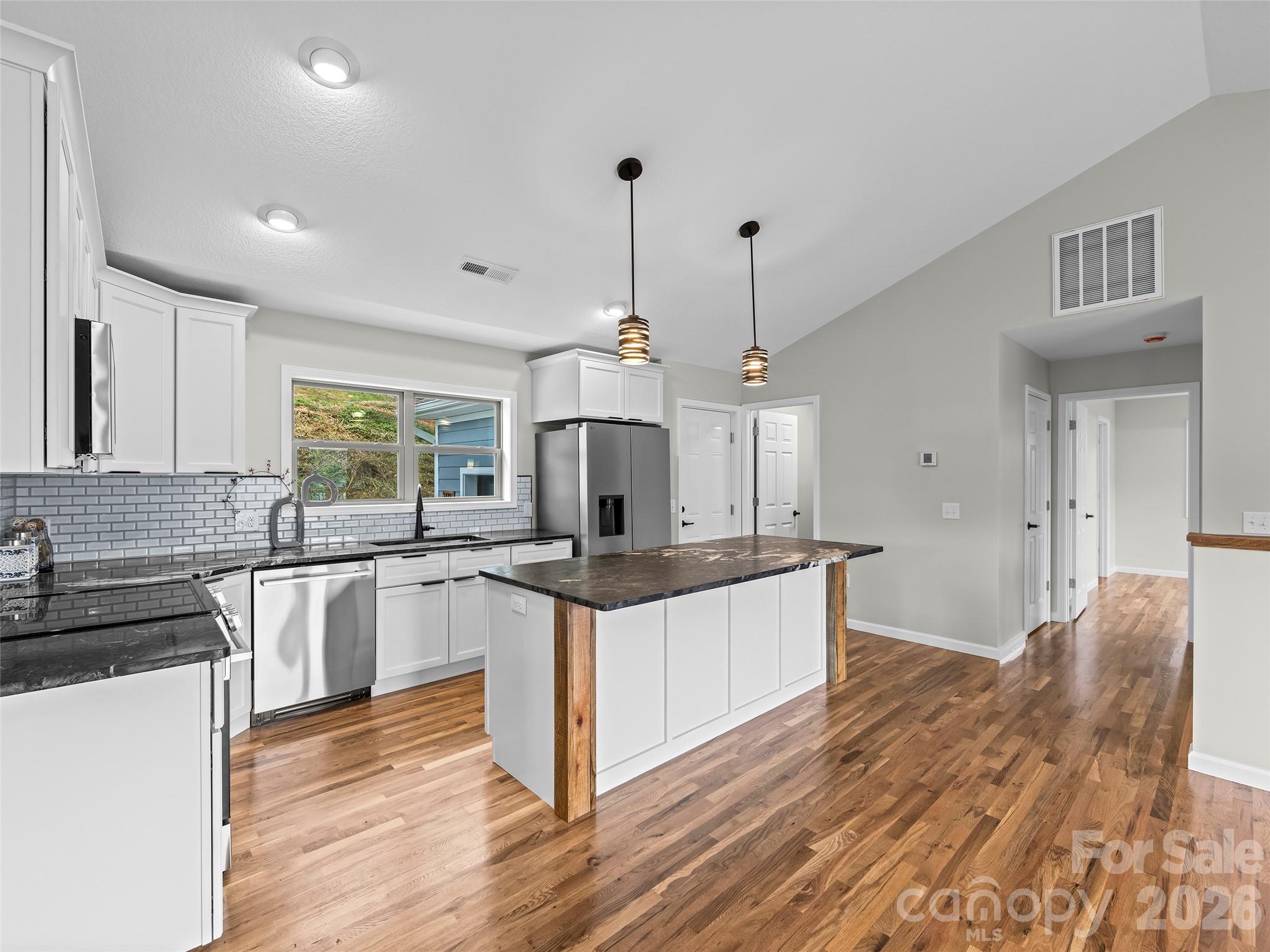 210 Aster Ridge Drive Property Photo 13