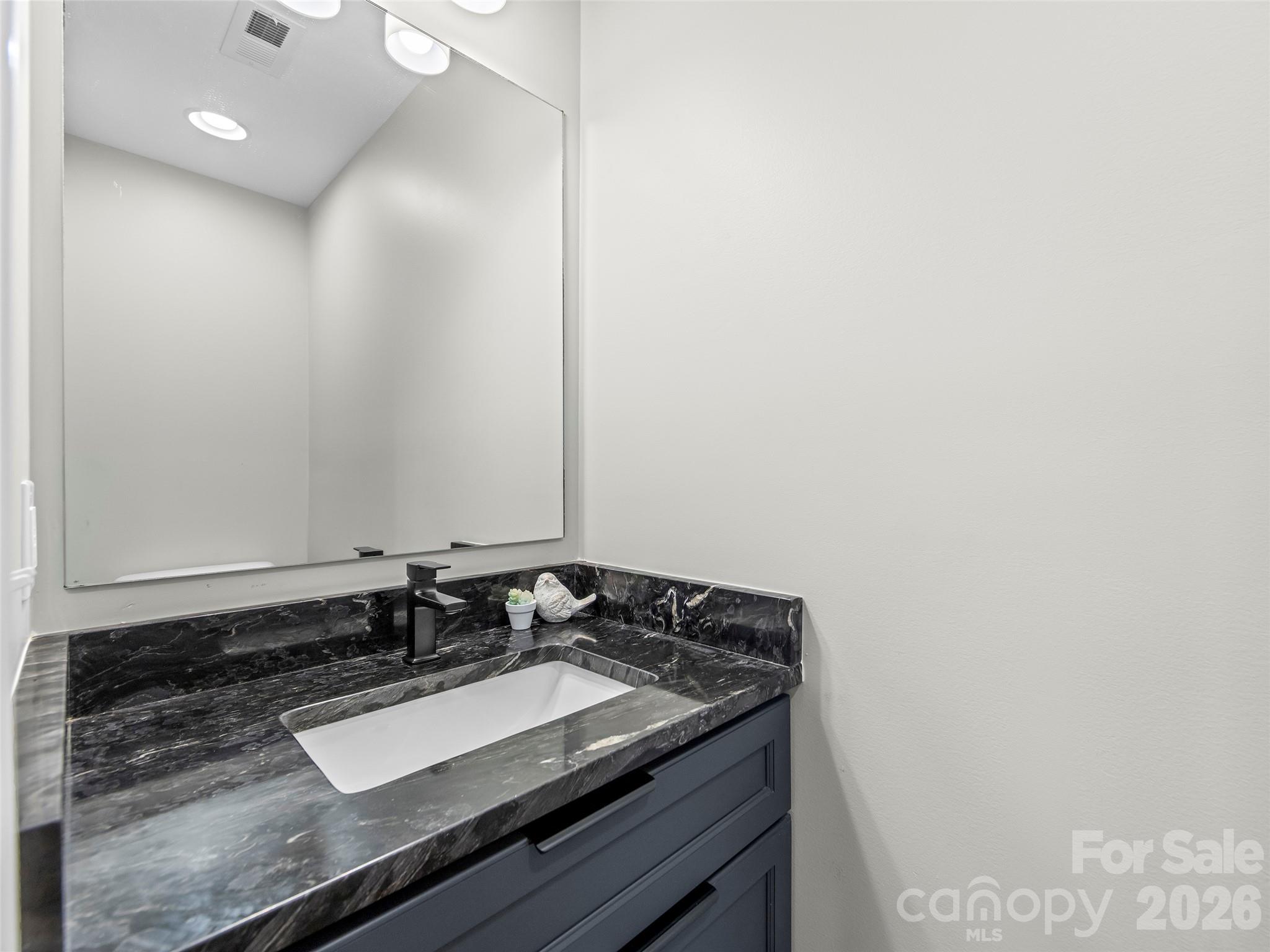 210 Aster Ridge Drive Property Photo 16