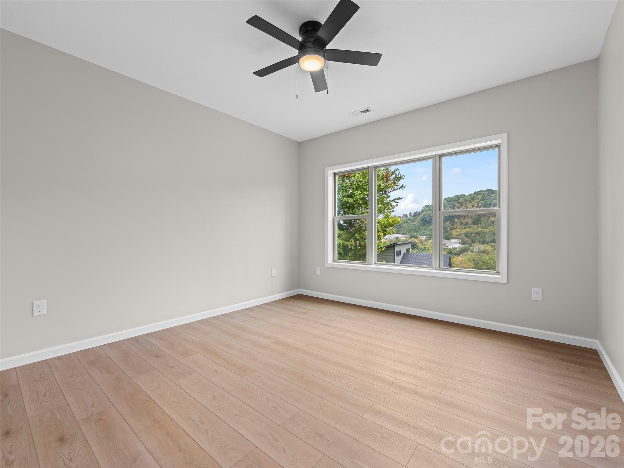 210 Aster Ridge Drive Property Photo 28