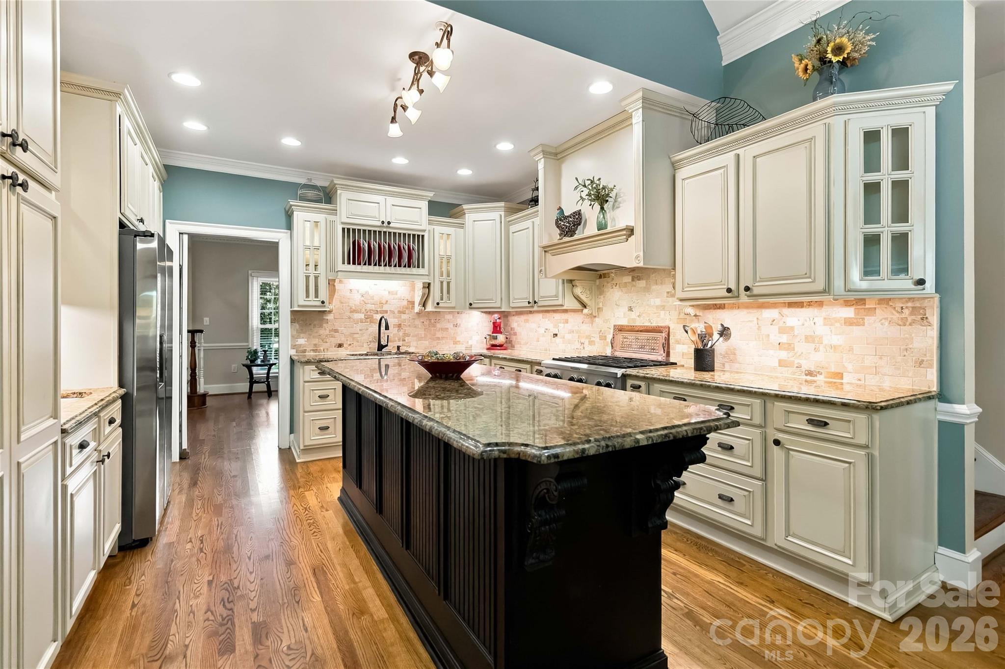 4301 Horseshoe Bend Property Photo 9