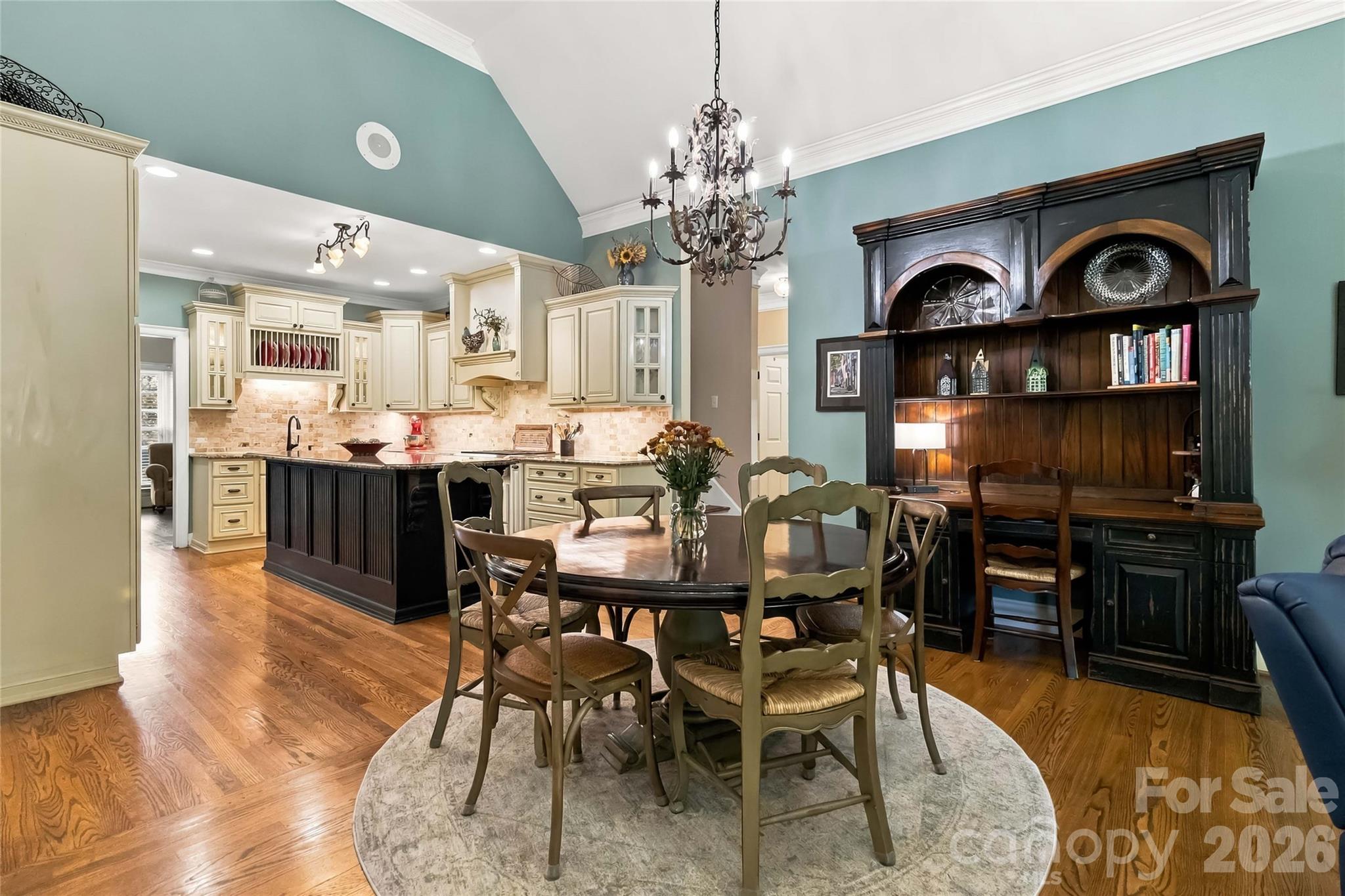 4301 Horseshoe Bend Property Photo 13