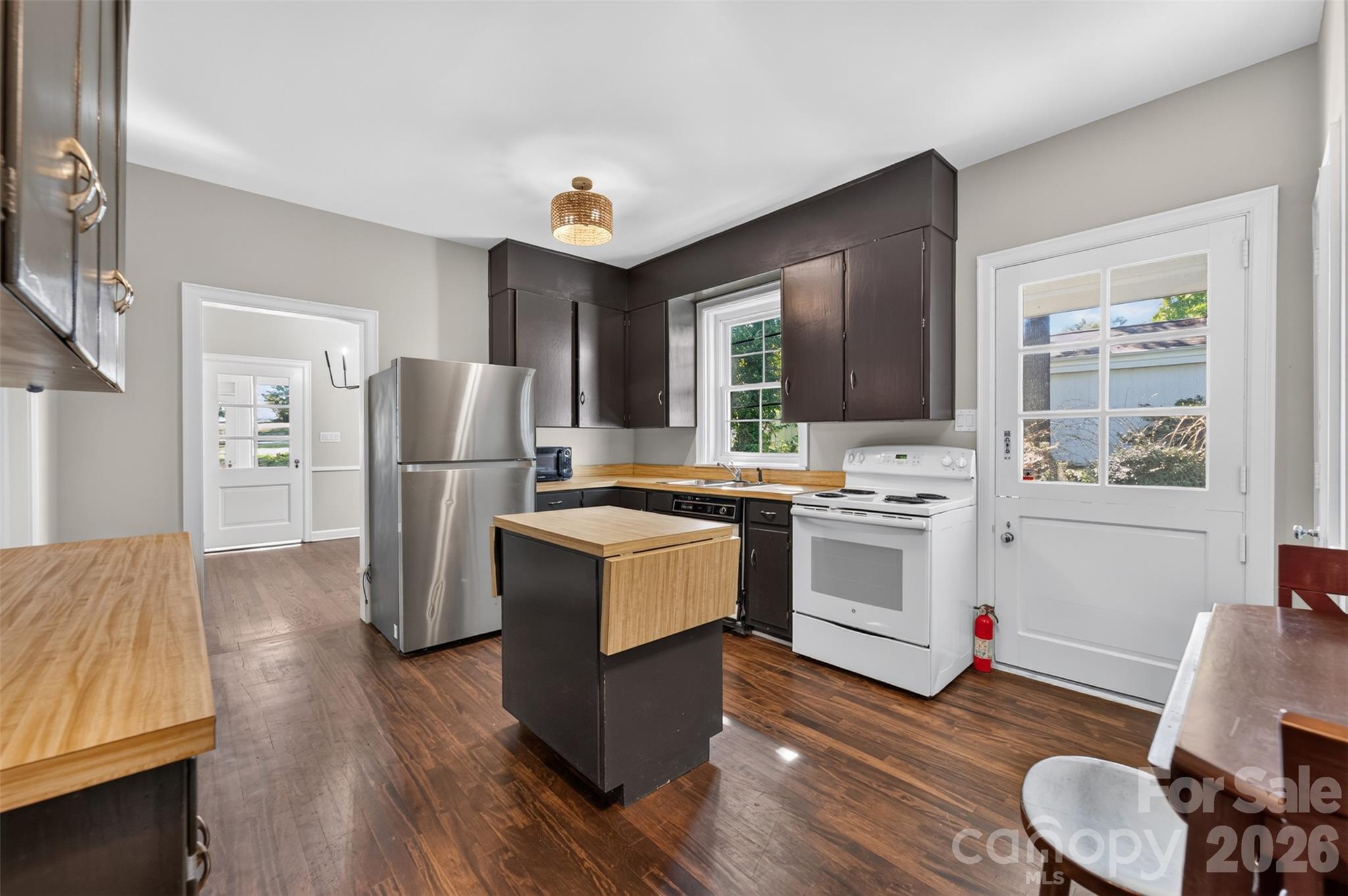 356 7th Avenue Property Photo 15