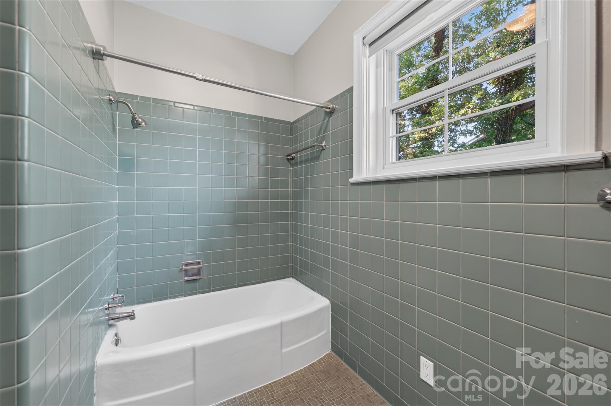 356 7th Avenue Property Photo 19