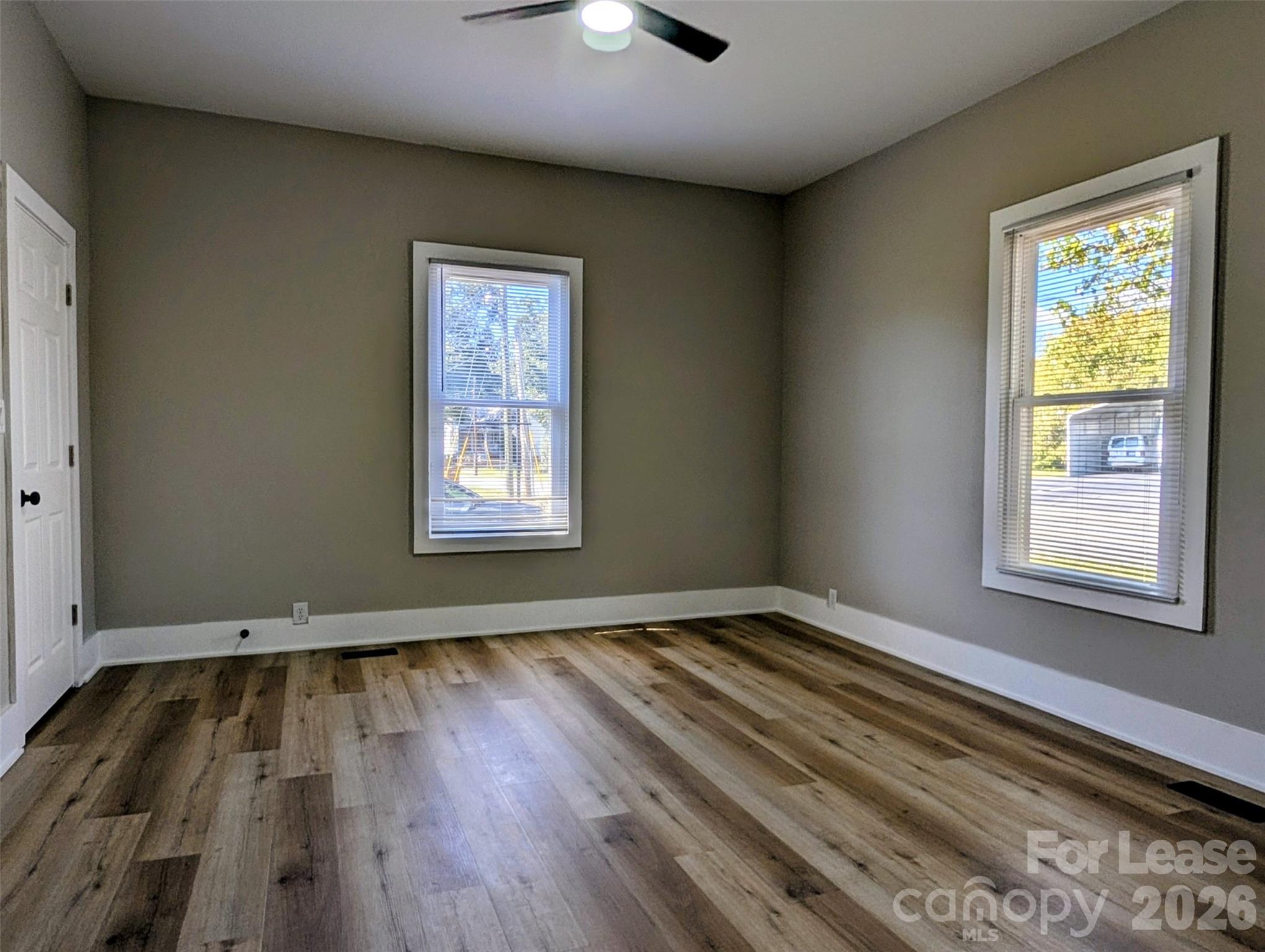 635 S Grove Street Property Photo 8
