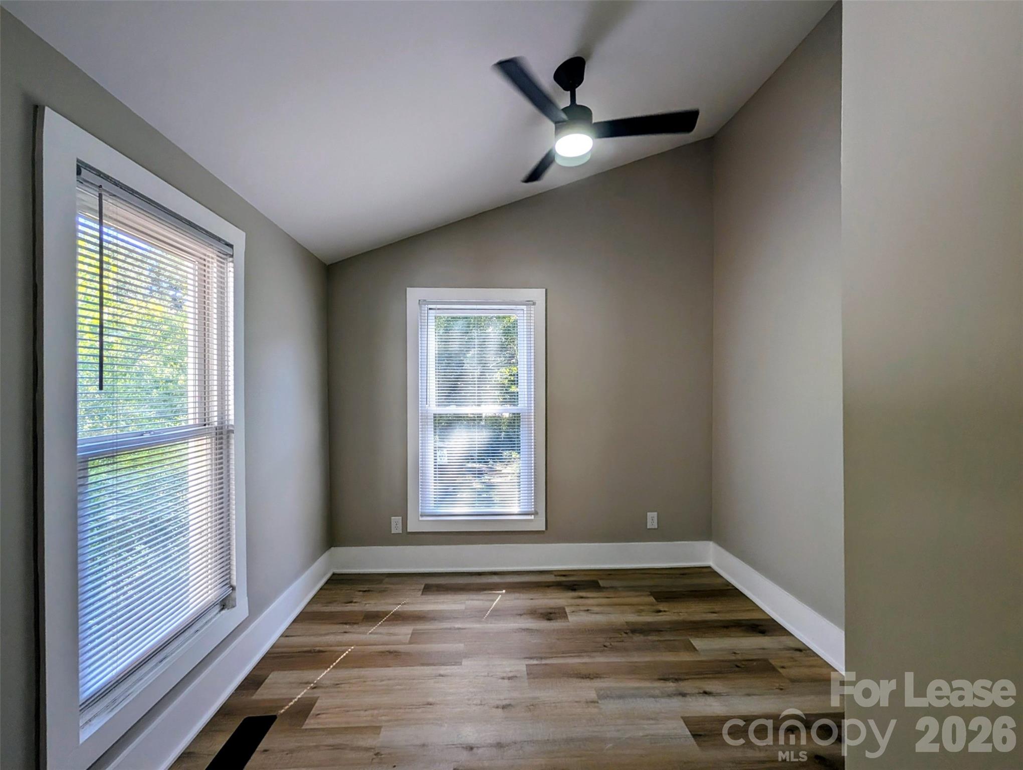 635 S Grove Street Property Photo 9