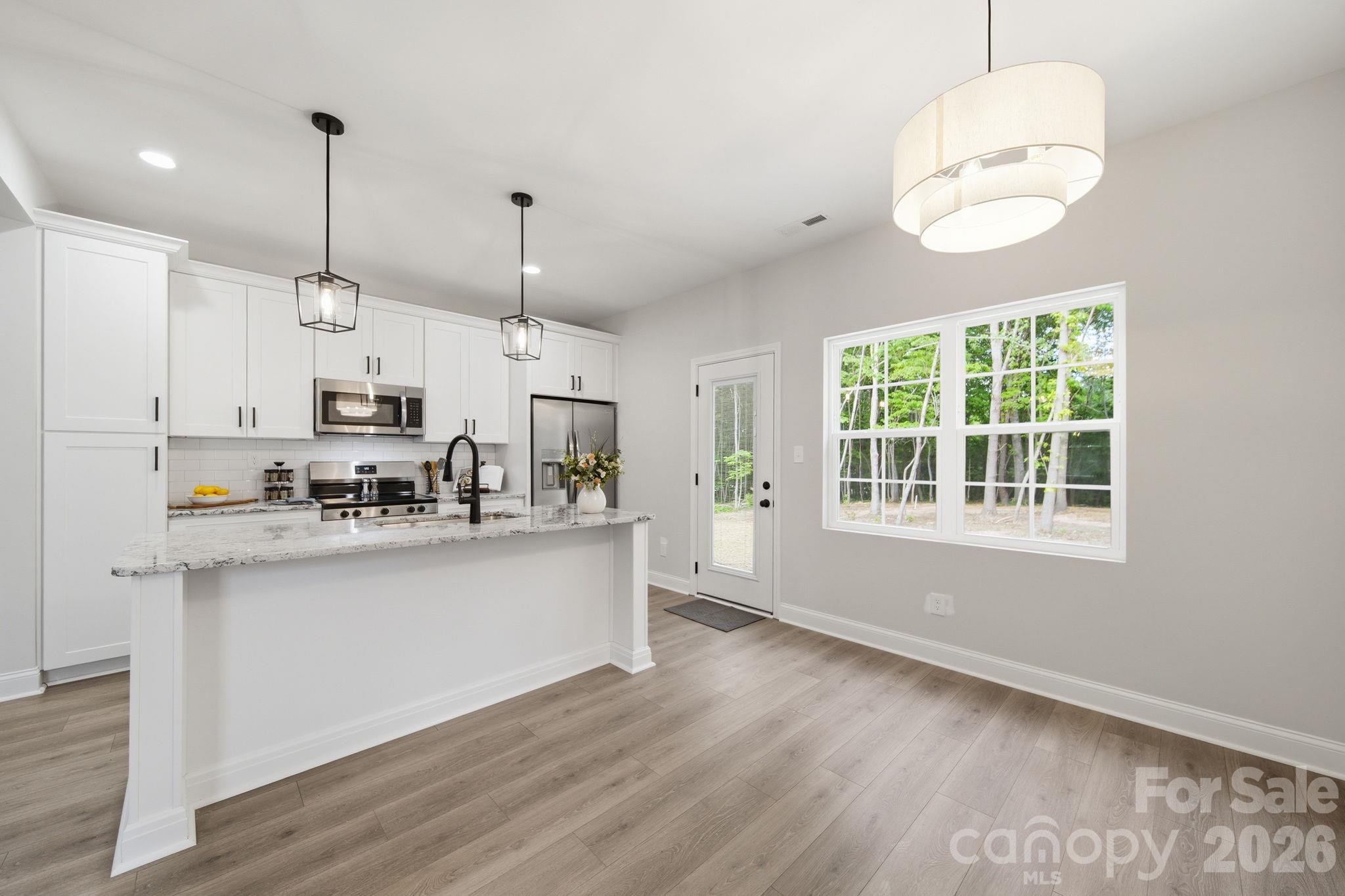 1725 White Store Road Property Photo 4
