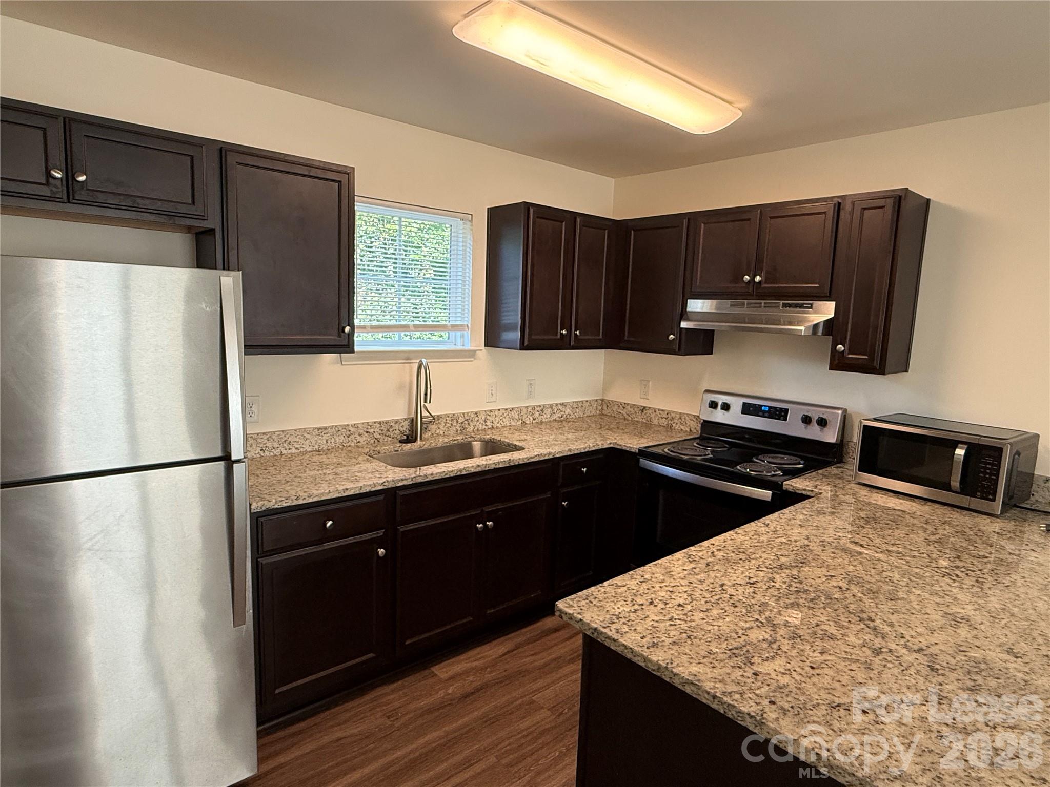 2029 Oakdale Road Z Property Photo 5