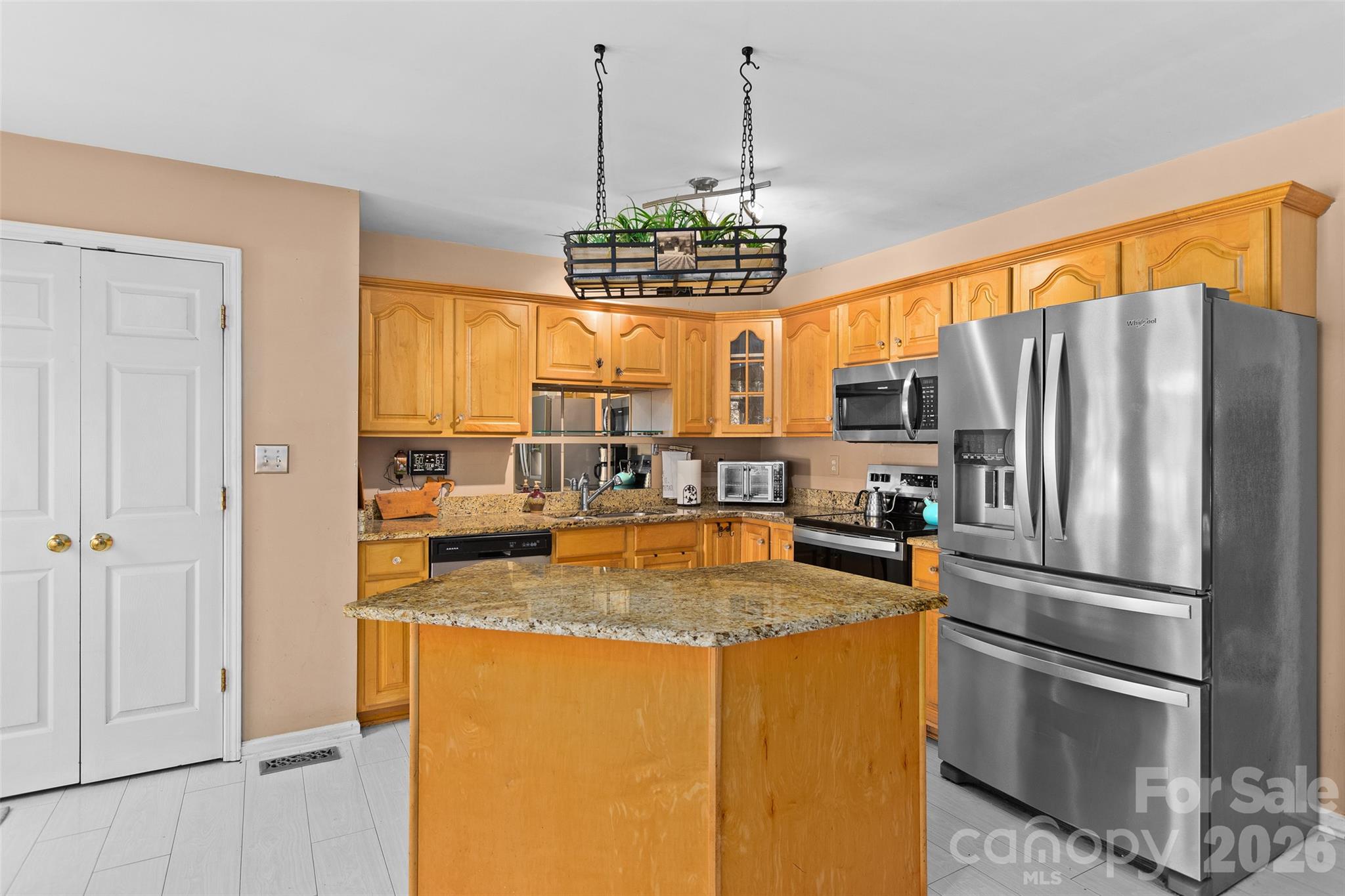 4618 Hendrix Court Property Photo 8