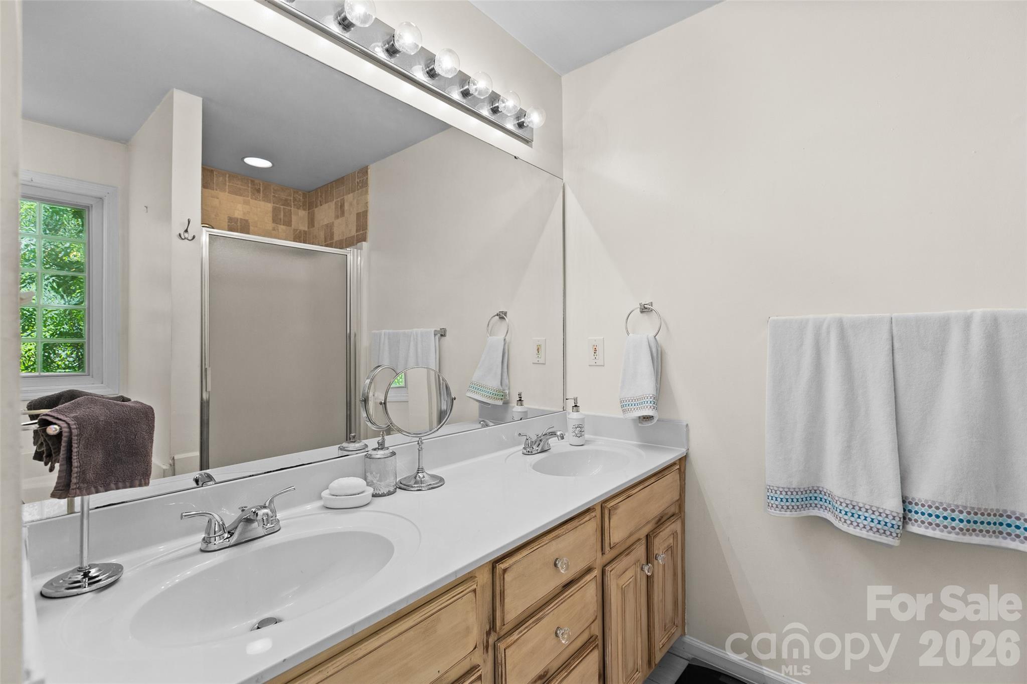 4618 Hendrix Court Property Photo 14