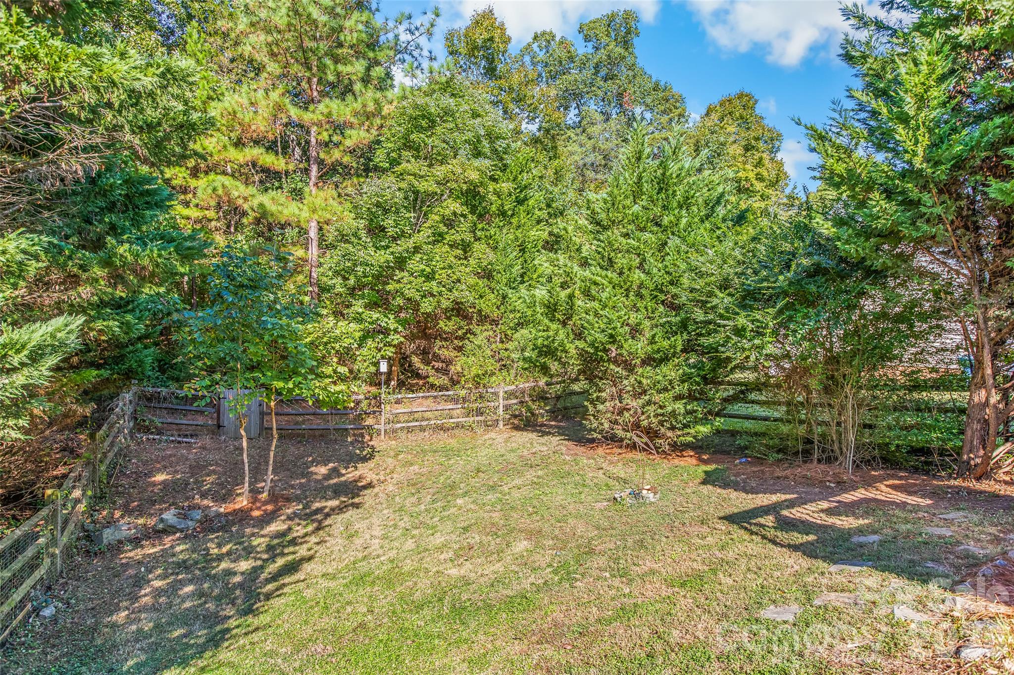 4618 Hendrix Court Property Photo 23