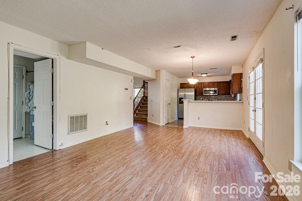 6844 Shiloh Ridge Lane Property Photo 6