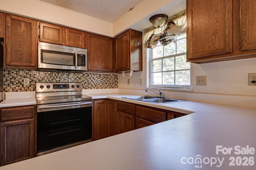 6844 Shiloh Ridge Lane Property Photo 11